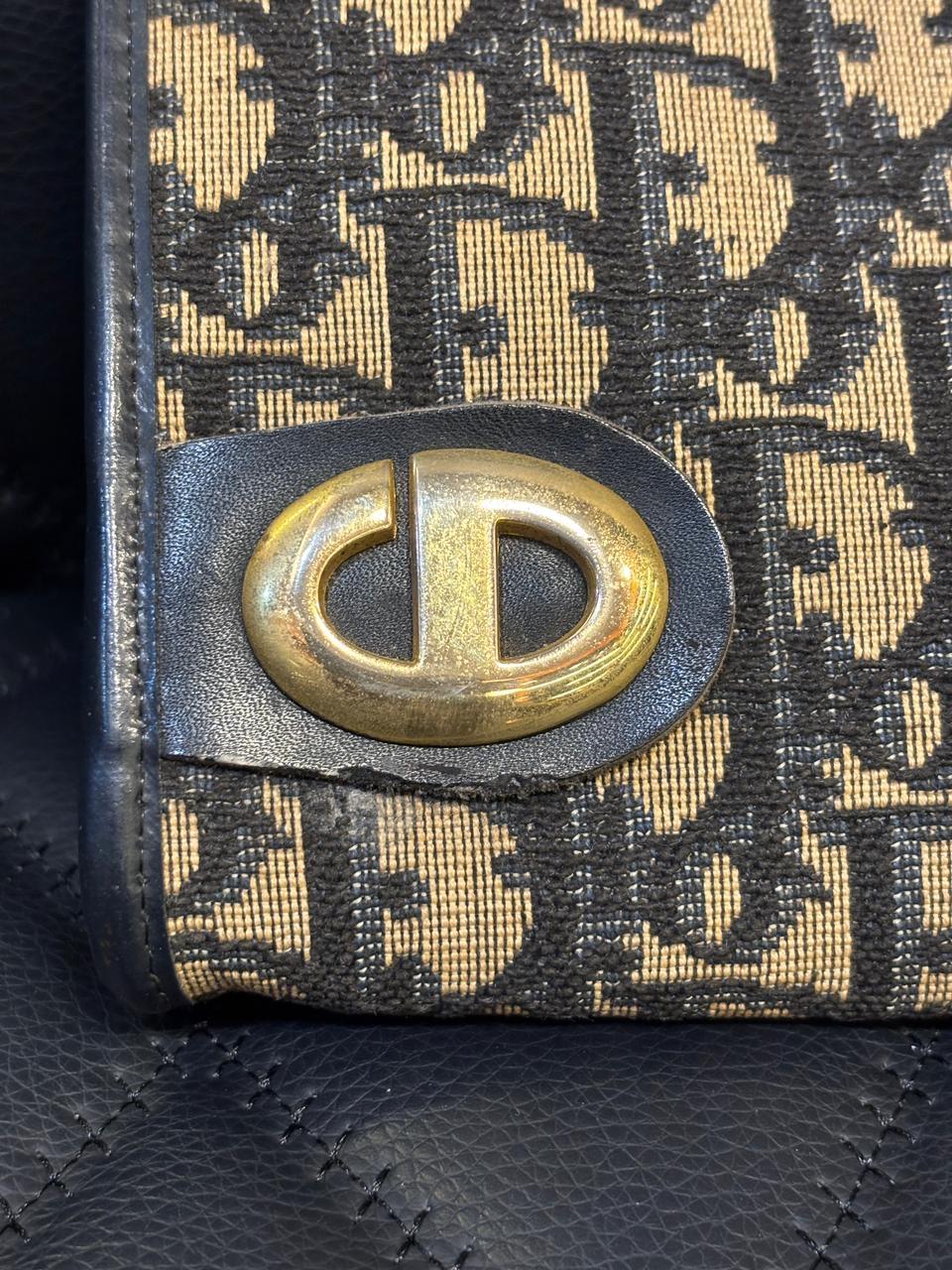Vintage Dior Oblique Canvas Kiss Lock Clutch en vente 4
