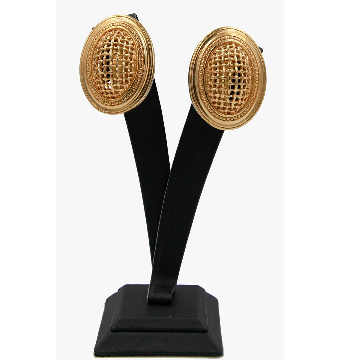 Ovale gewebte Vintage Dior-Ohrclips-Ohrringe im Angebot 1