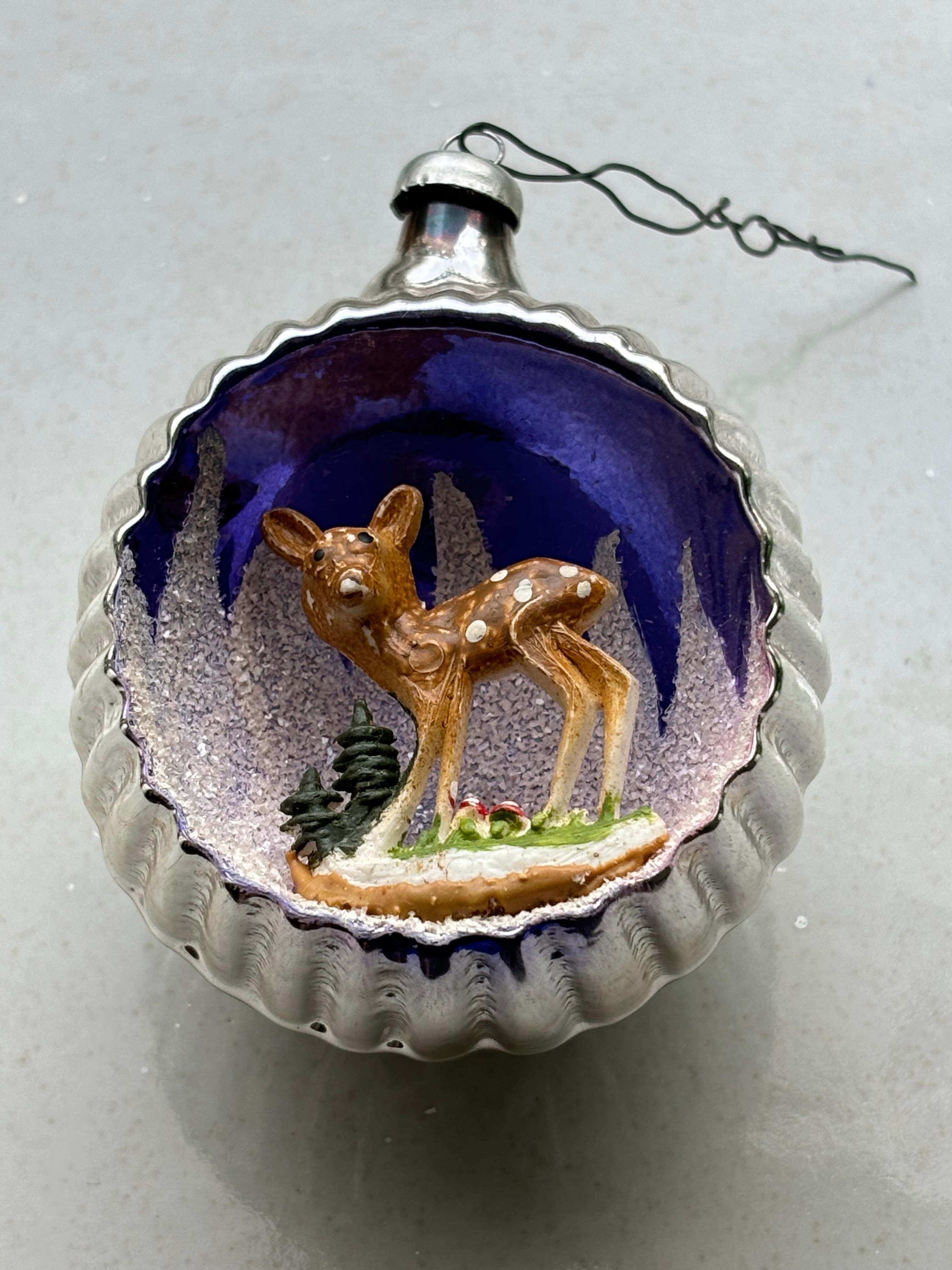 Mid-Century Modern Vintage Diorama Christmas Ornament, Italy. For Sale