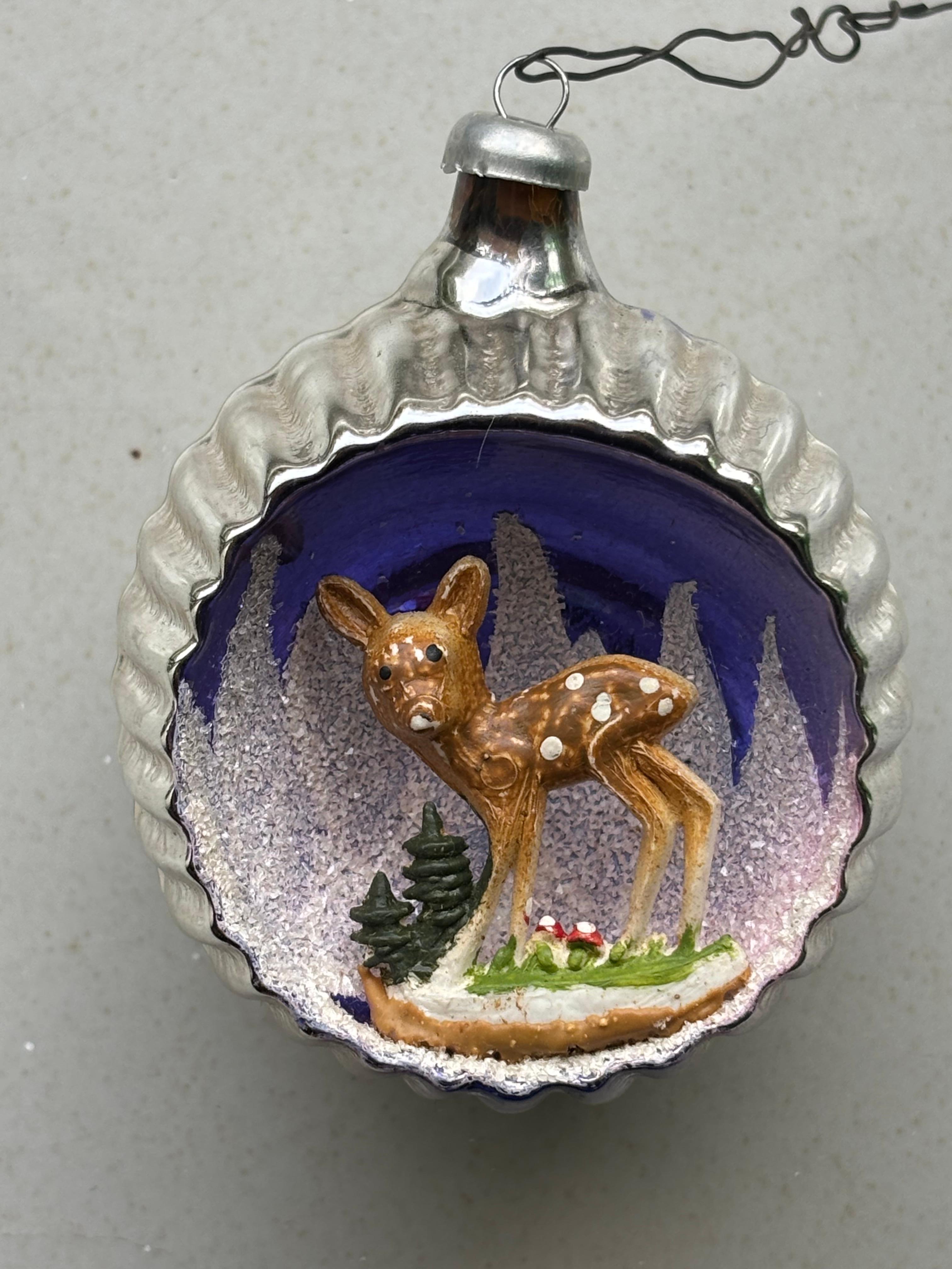 Italian Vintage Diorama Christmas Ornament, Italy. For Sale