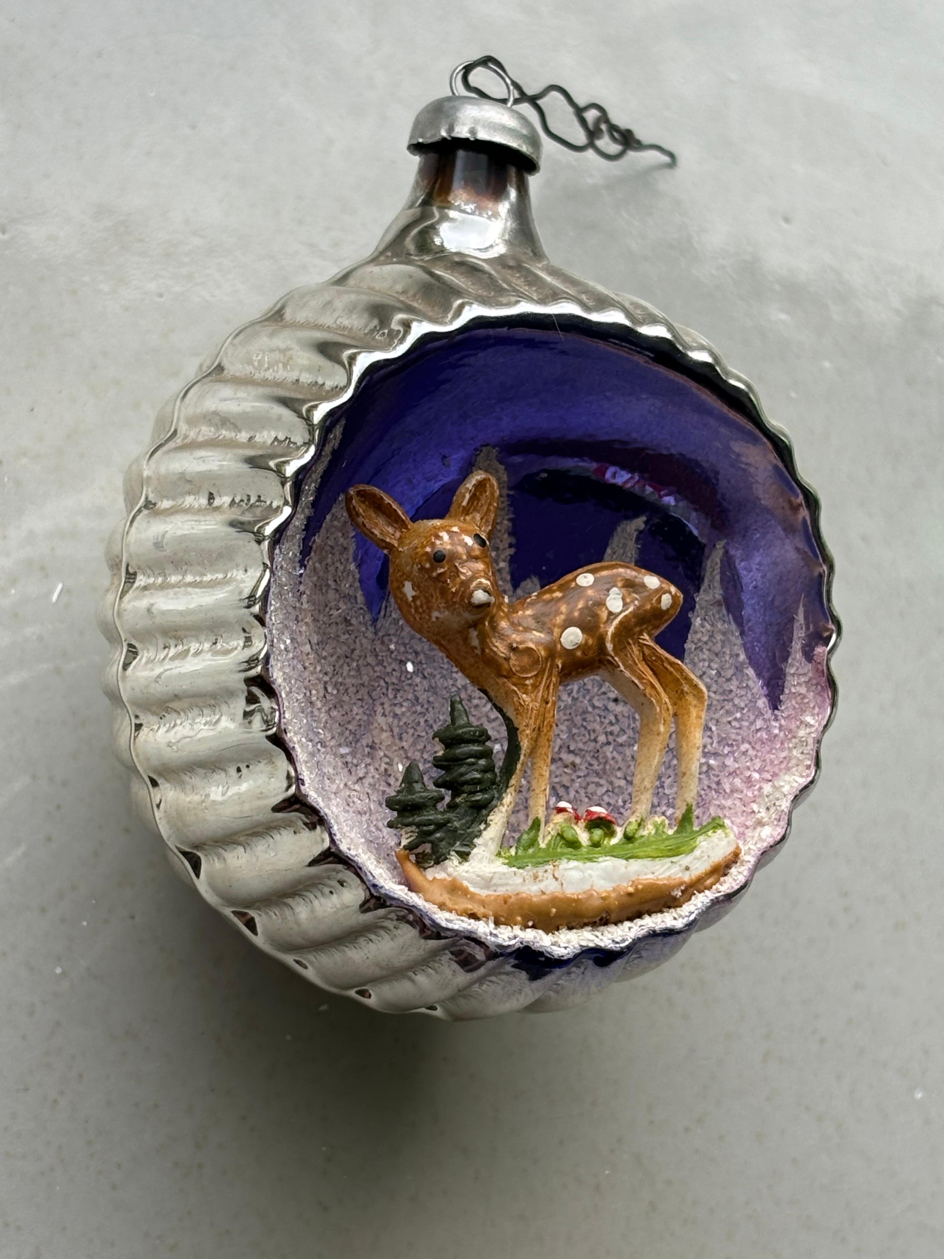 Vintage Diorama Christmas Ornament, Italy. In Good Condition For Sale In Schagen, NL