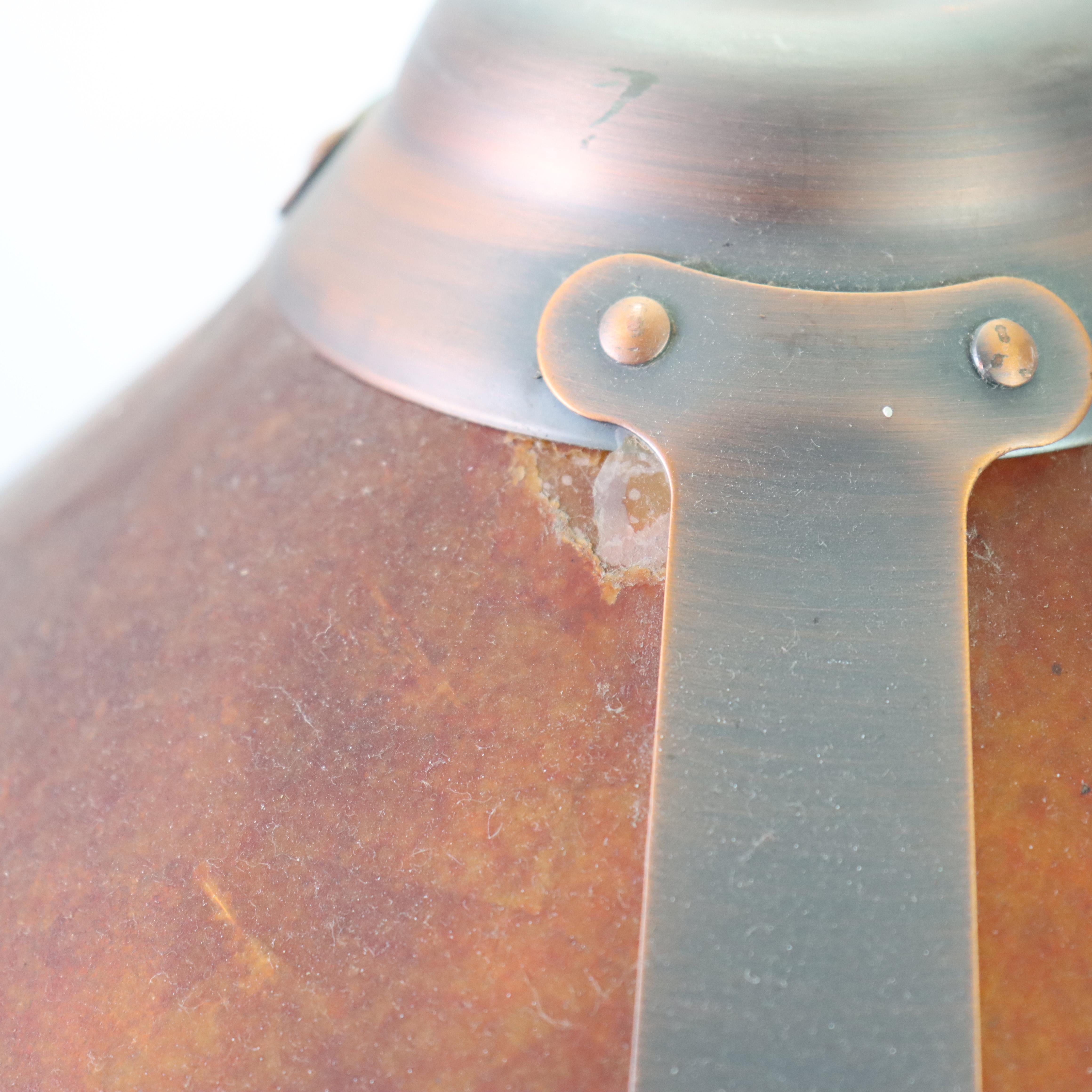 Vintage Dirk Van Erp Estilo Arts & Crafts Lámpara de mesa de cobre y mica Siglo XX siglo XX en venta