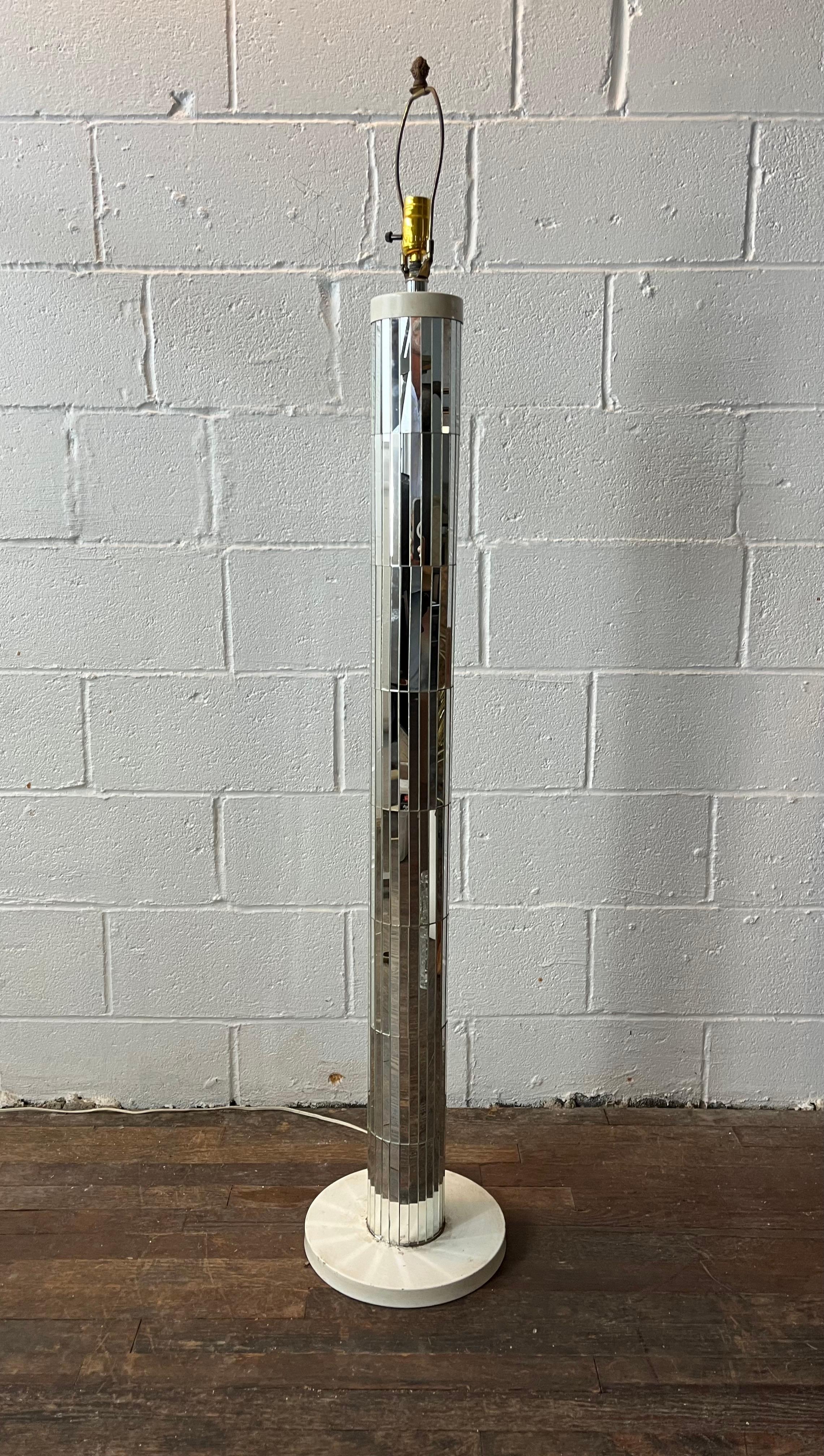 Lámpara de pie con espejo Disco Vintage en Bueno estado para la venta en W Allenhurst, NJ