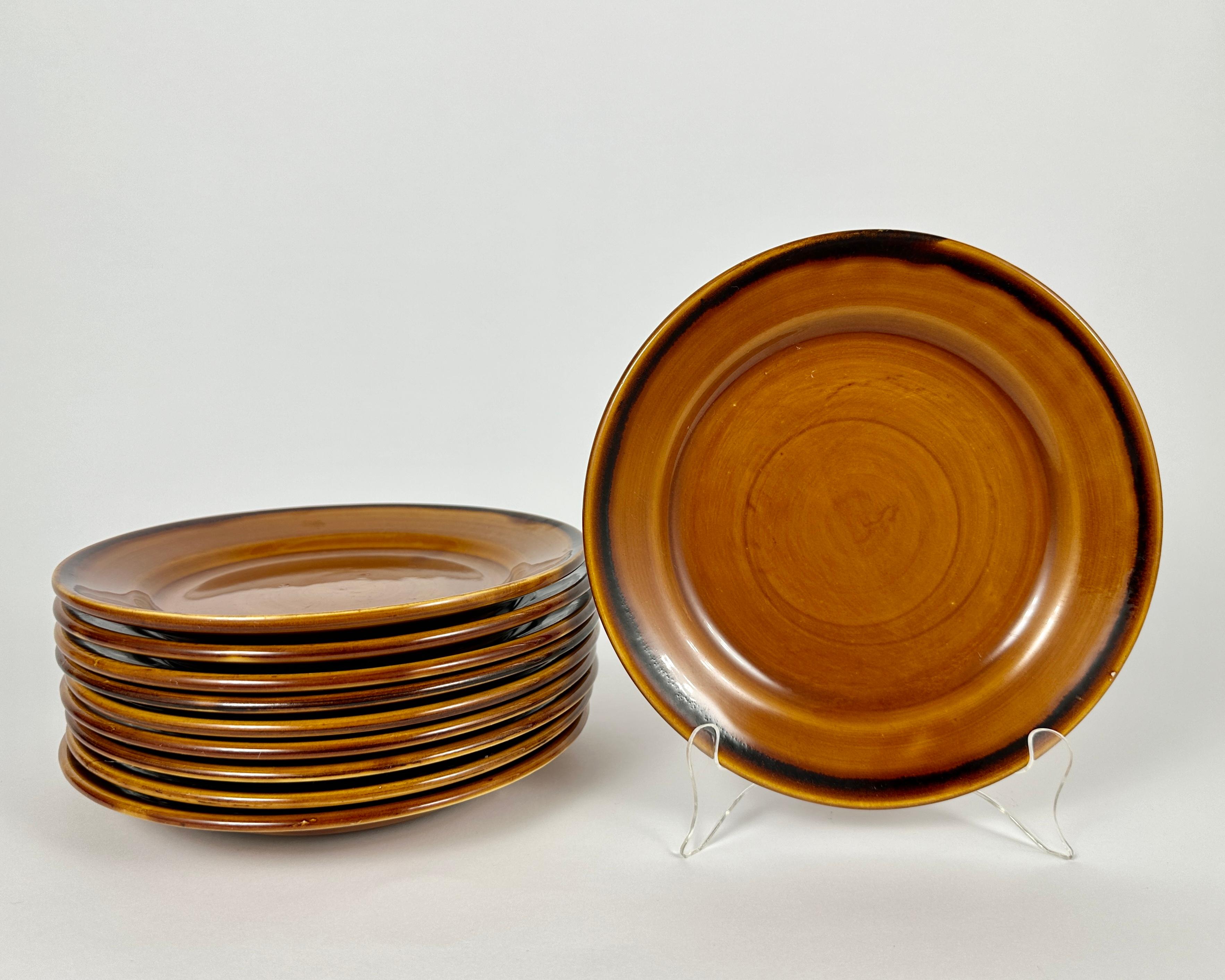 Véritable poterie de service St Clement, 66 pièces, France en vente 1