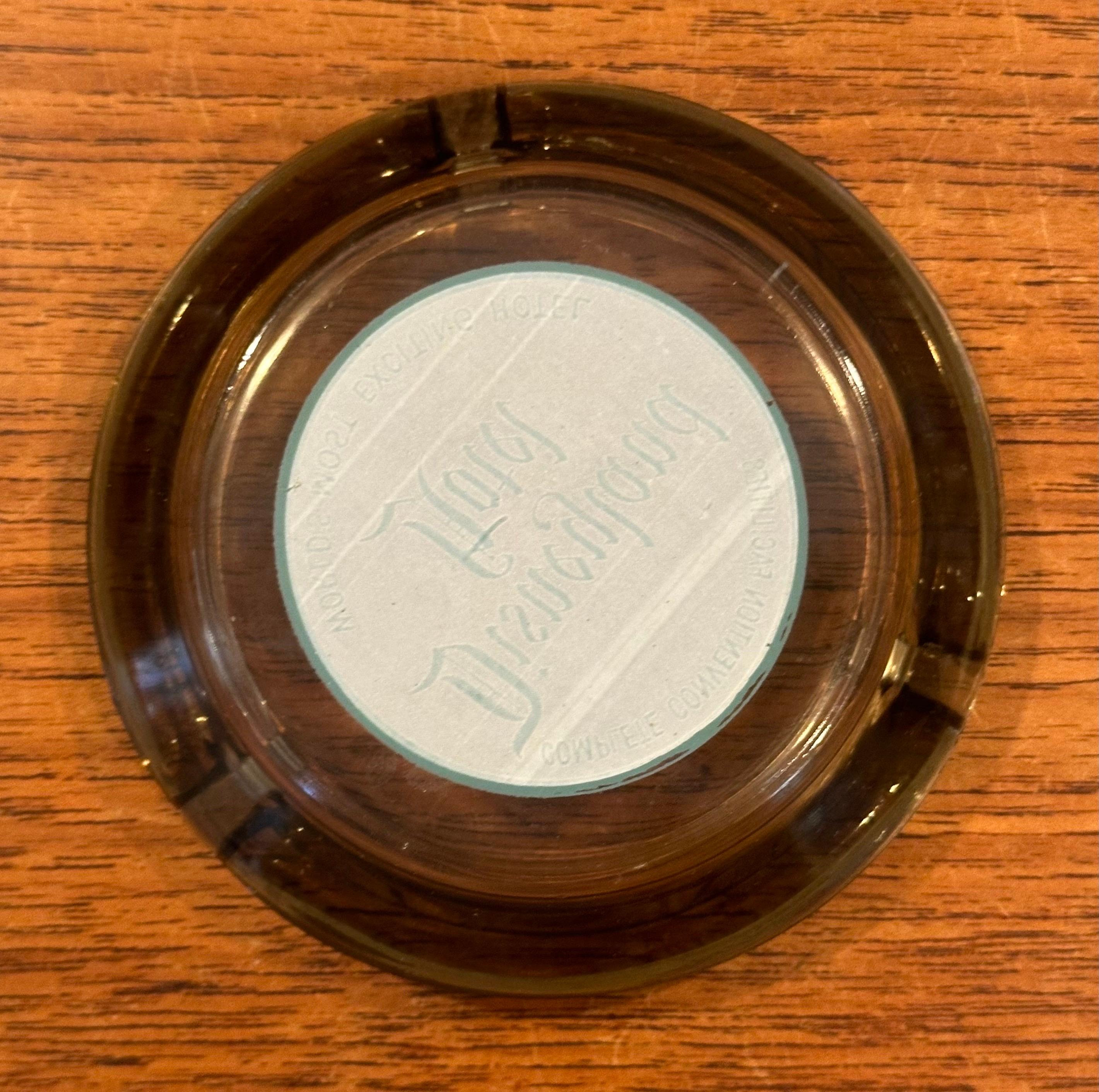 Cenicero de cristal vintage del Hotel Disneyland siglo XX en venta