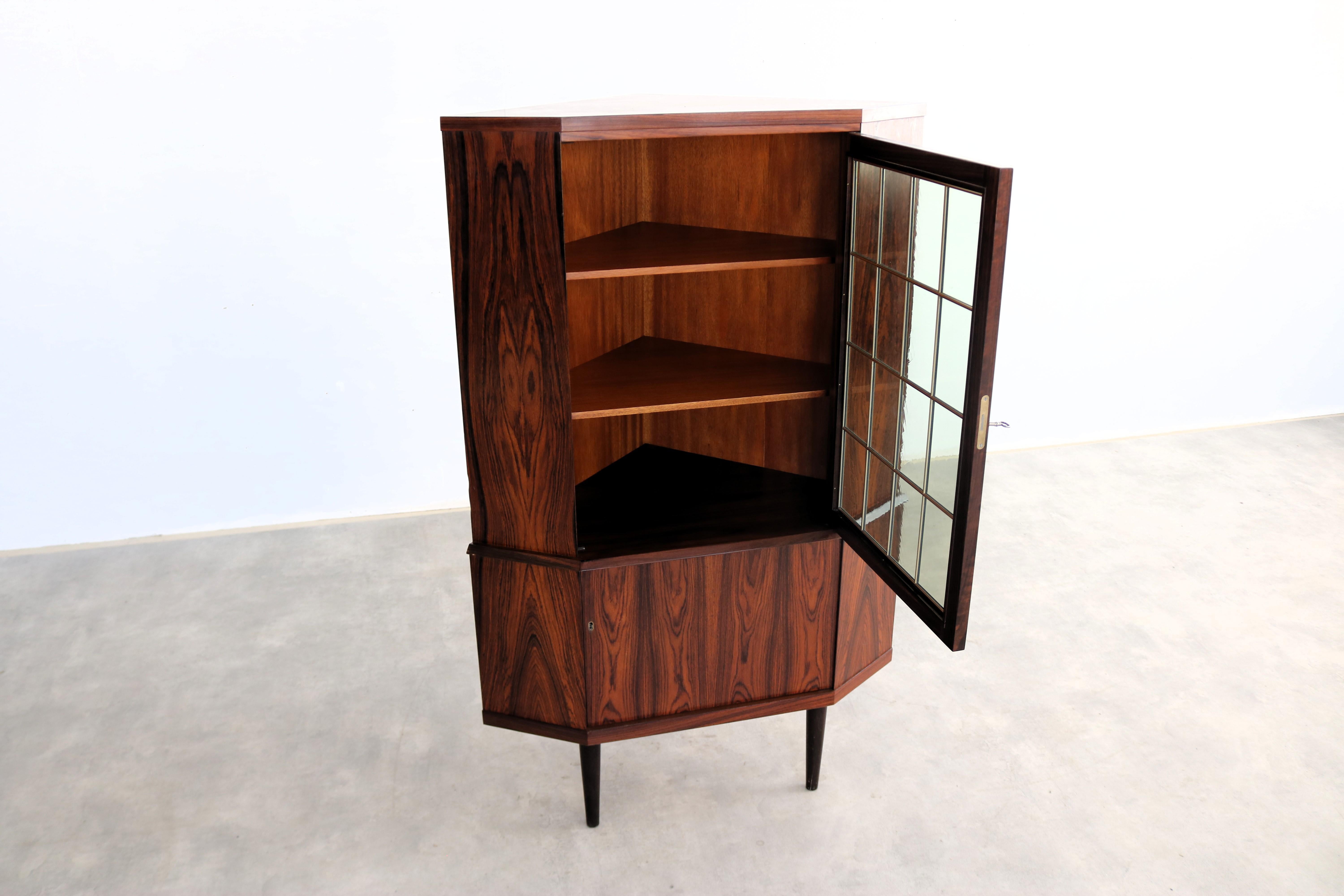 Vintage-Vitrine  Eckschrank  1960s  Dänisch im Angebot 2