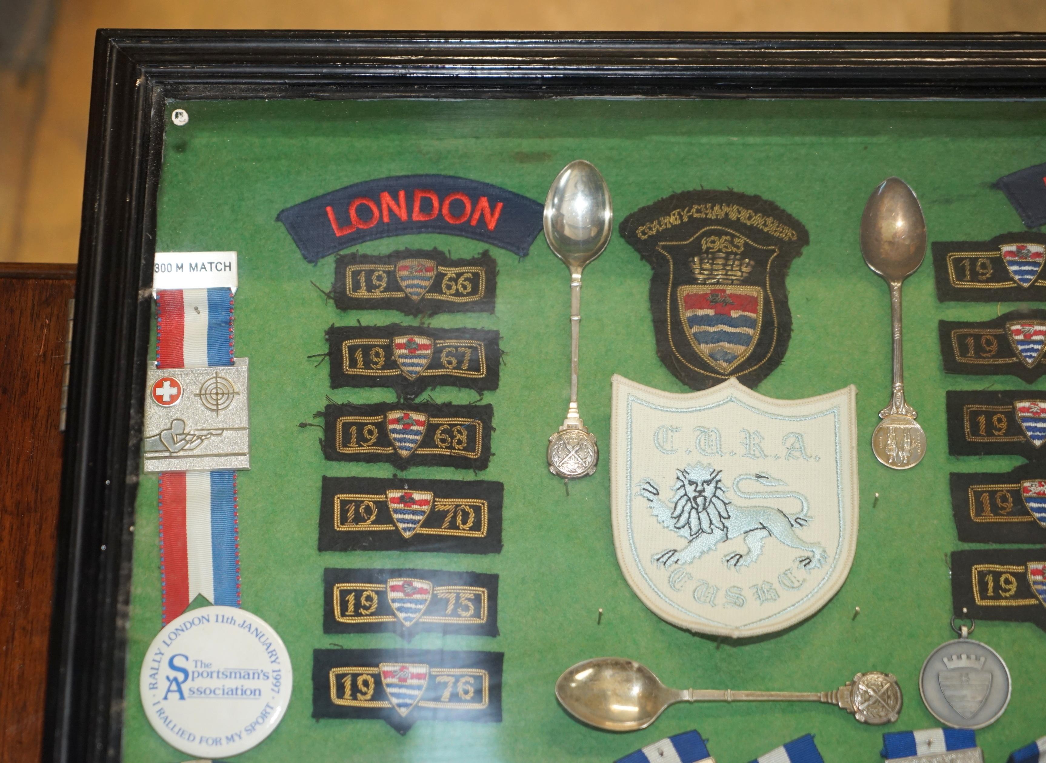 VINTAGE DISPLAY CASE FULL OF SHOOTiNG SNIPER MEDALS AND AWARDS MUST SEE PIECE For Sale 7