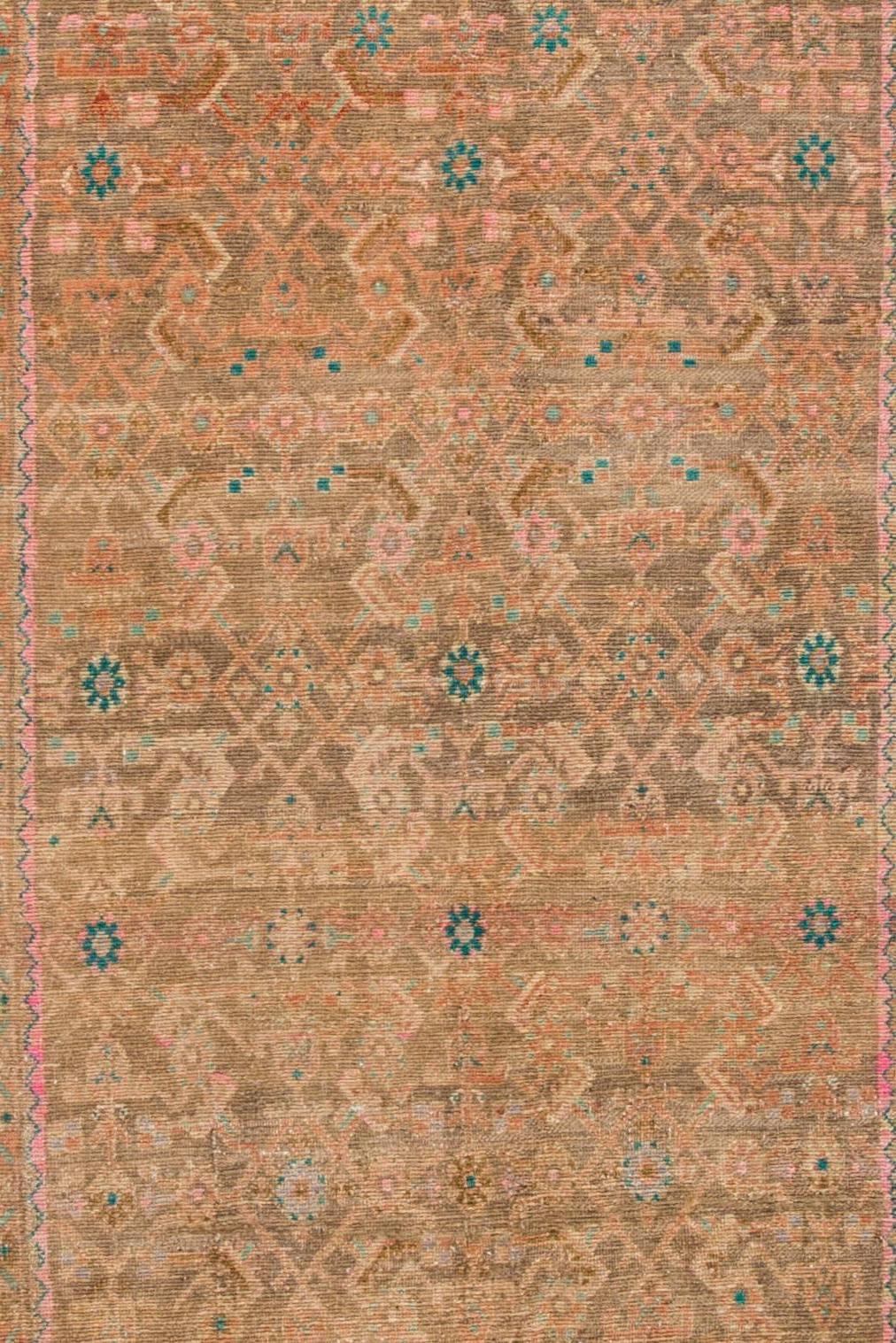 Beigefarbener persischer Täbriz-Teppich im Used-Stil im Used-Look (Handgeknüpft) im Angebot