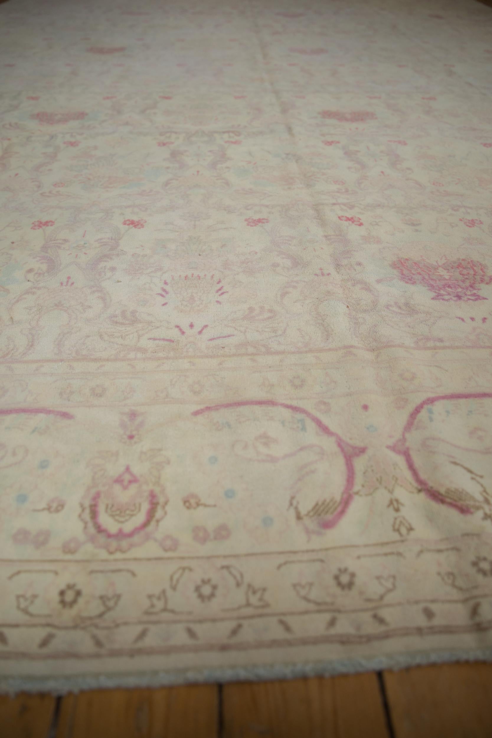 Bulgarischer Kerman Design-Teppich im Vintage-Stil im Used-Look im Angebot 9