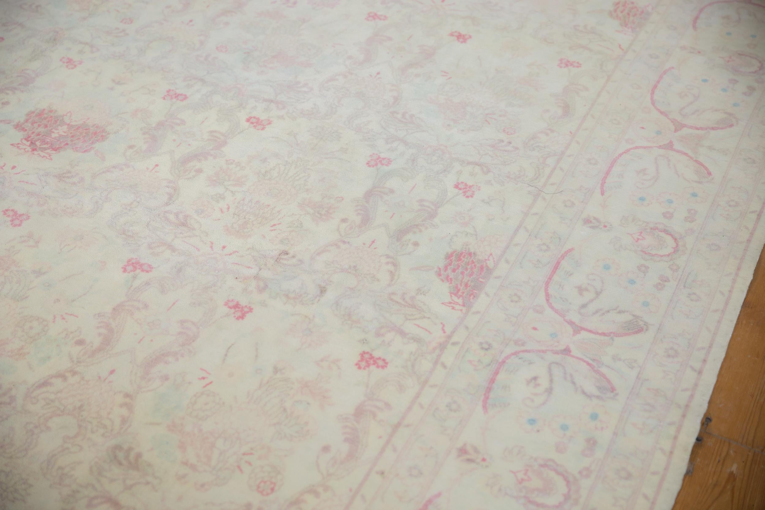 Bulgarischer Kerman Design-Teppich im Vintage-Stil im Used-Look im Angebot 1