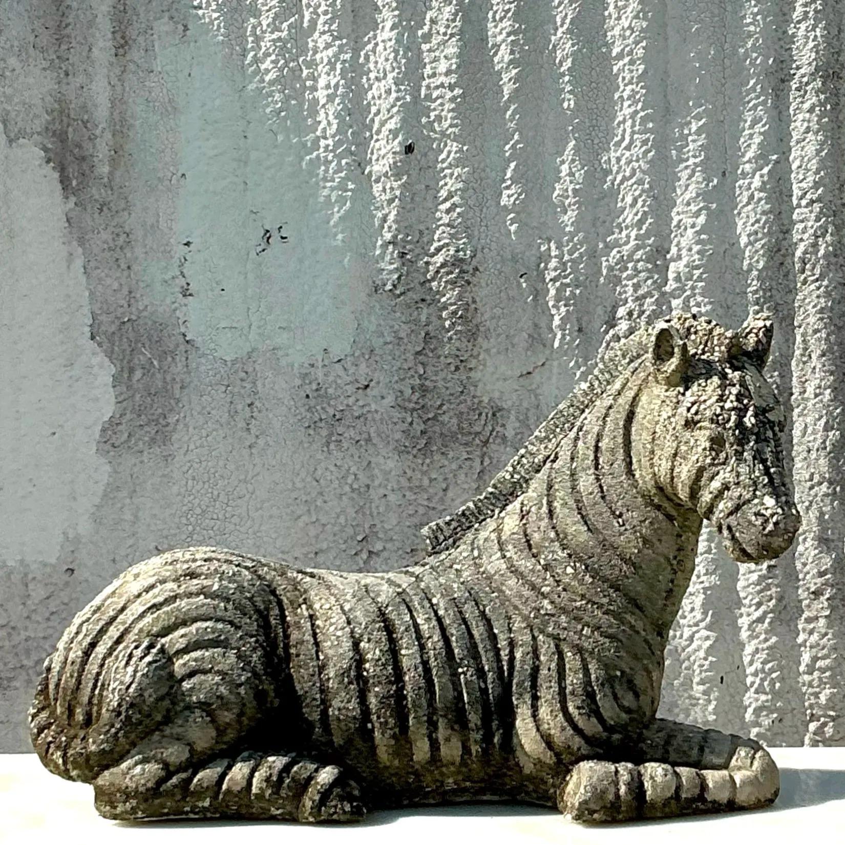 Zebra vintage en béton moulé vieilli en vente 3