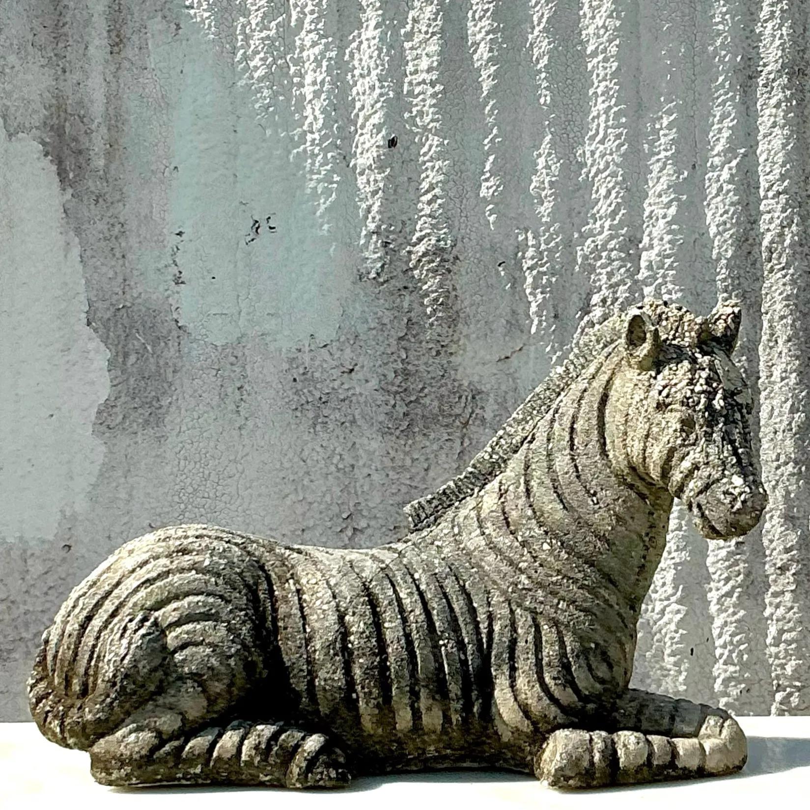 Zebra vintage en béton moulé vieilli en vente 4
