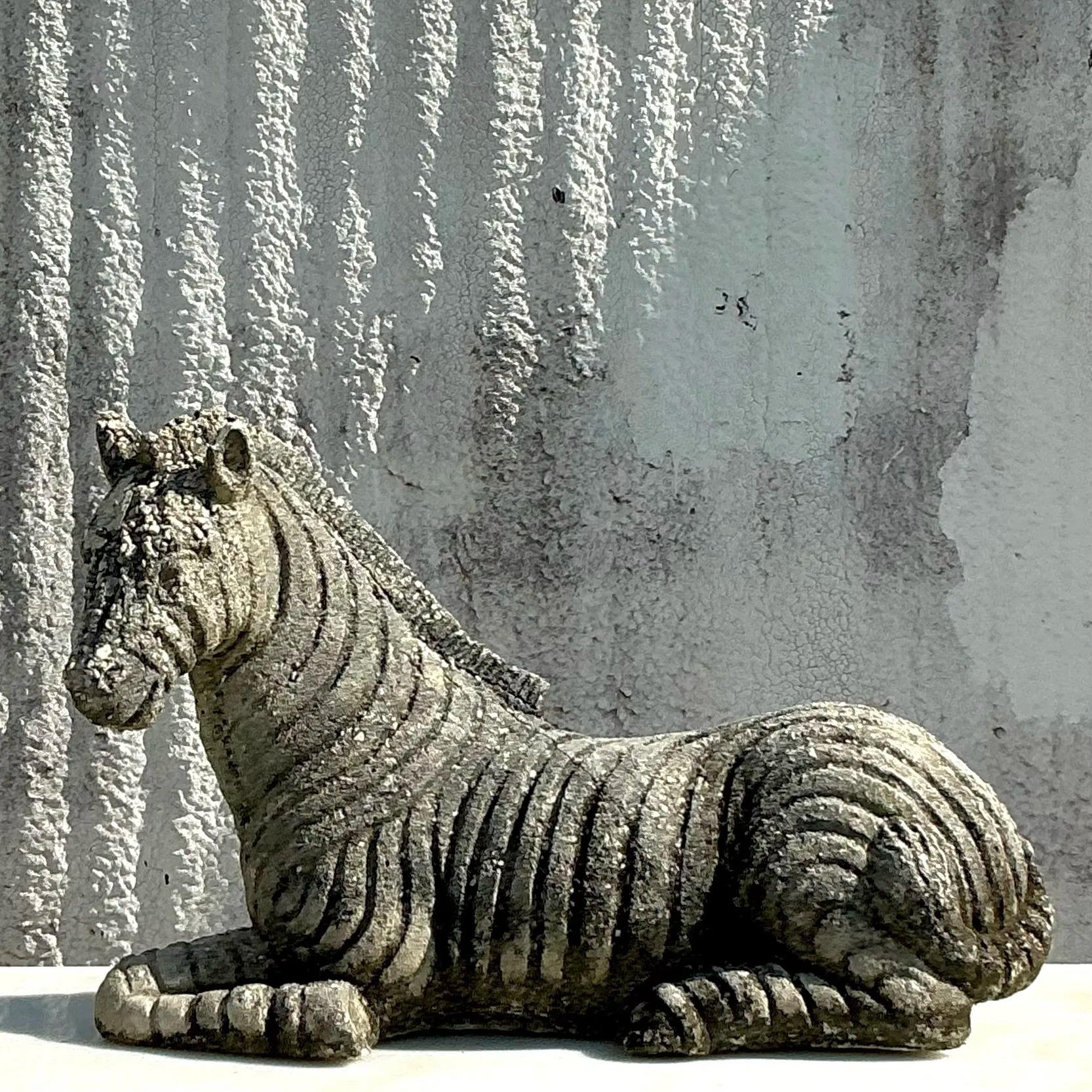 Américain Zebra vintage en béton moulé vieilli en vente