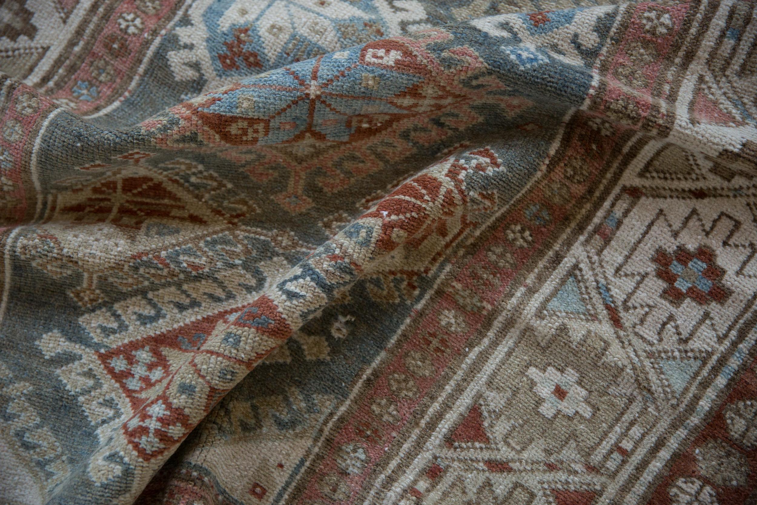 Vintage Distressed Hamadan Teppich Läufer im Angebot 2