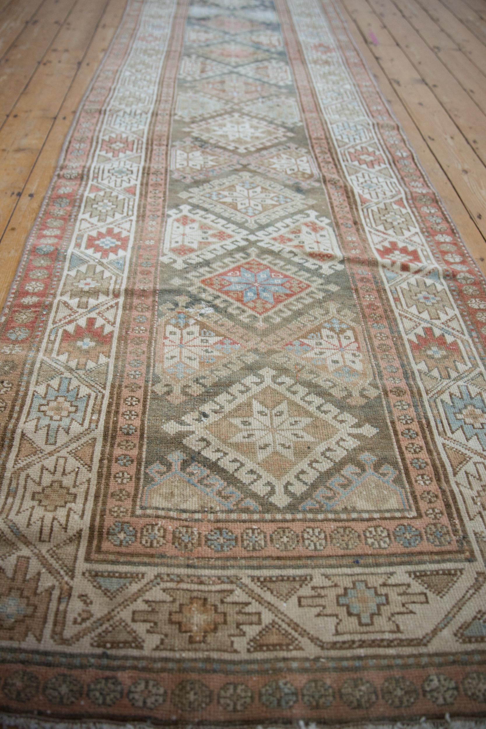 Vintage Distressed Hamadan Teppich Läufer (Persisch) im Angebot