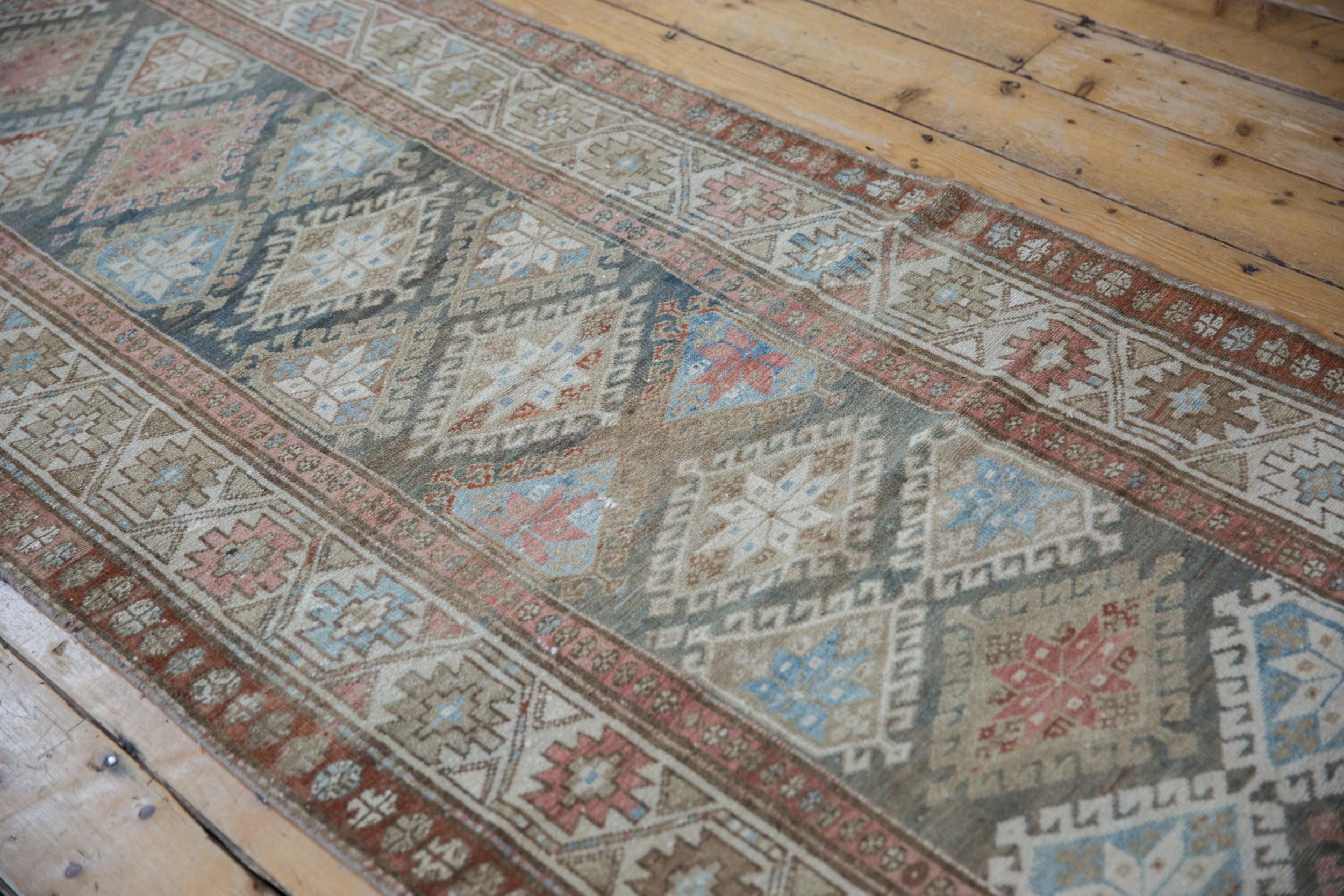 Vintage Distressed Hamadan Teppich Läufer (Wolle) im Angebot
