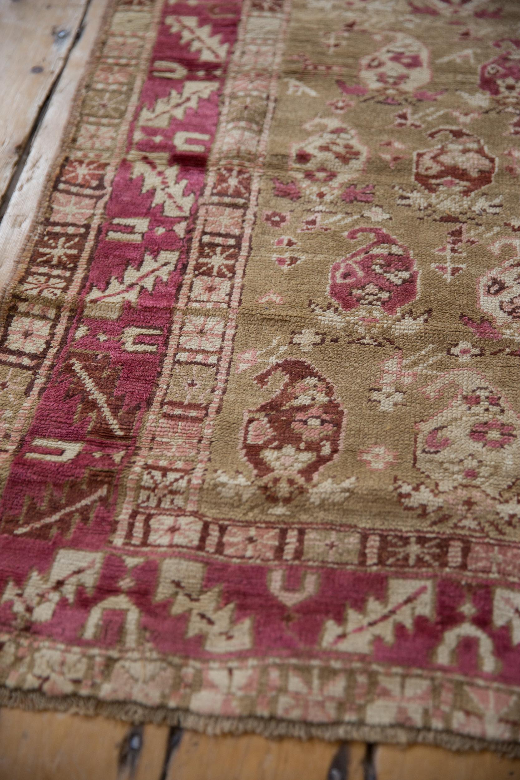Vintage Distressed Karabagh-Teppich-Läufer im Used-Look im Zustand „Gut“ im Angebot in Katonah, NY