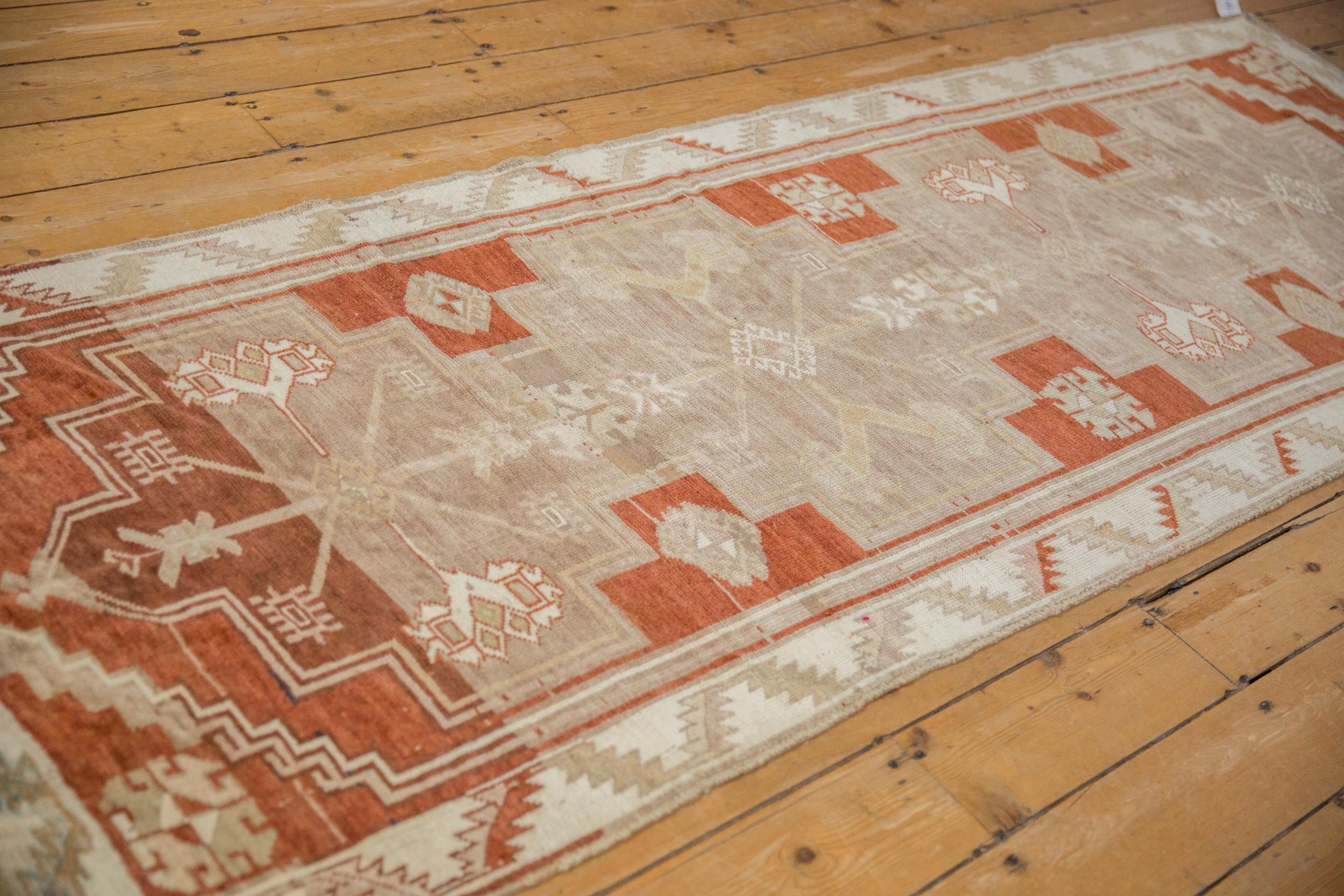 Vintage Distressed Kars Teppich Läufer (Türkisch) im Angebot