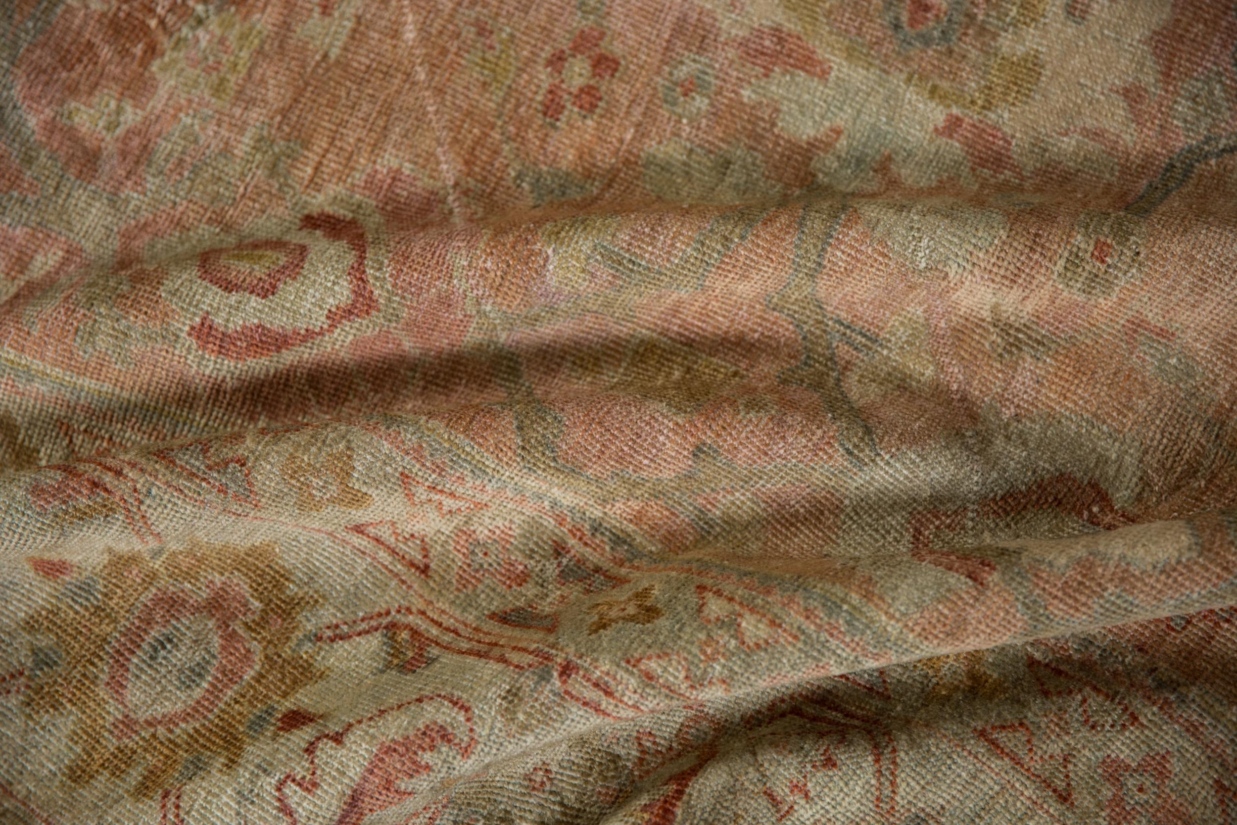 Vintage Distressed Mahal-Teppich im Angebot 4