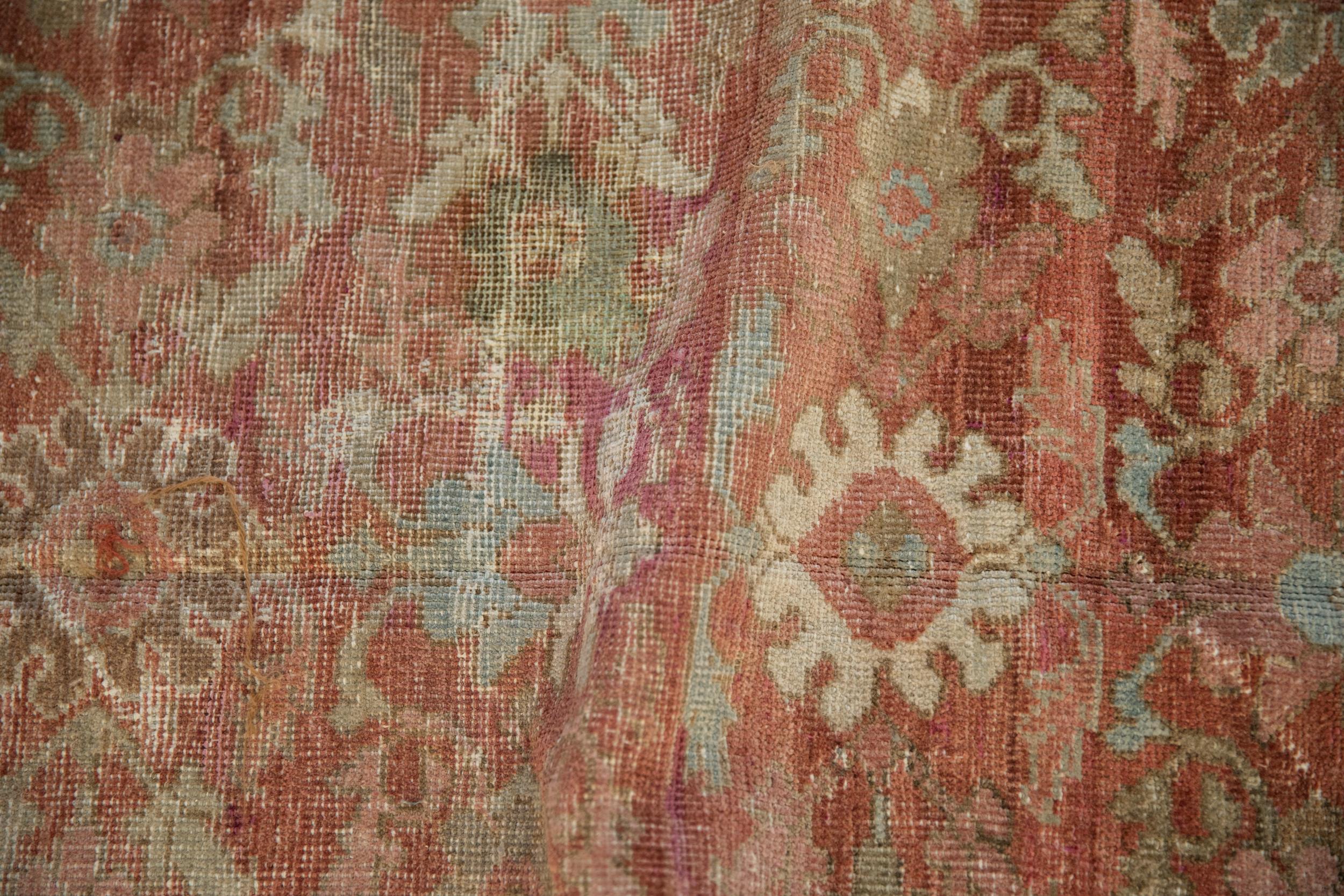 Vintage Distressed Mahal-Teppich im Angebot 1