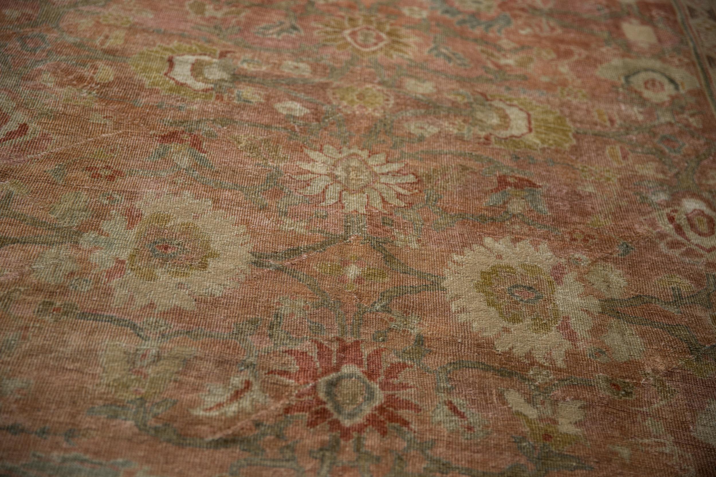 Vintage Distressed Mahal-Teppich im Angebot 1