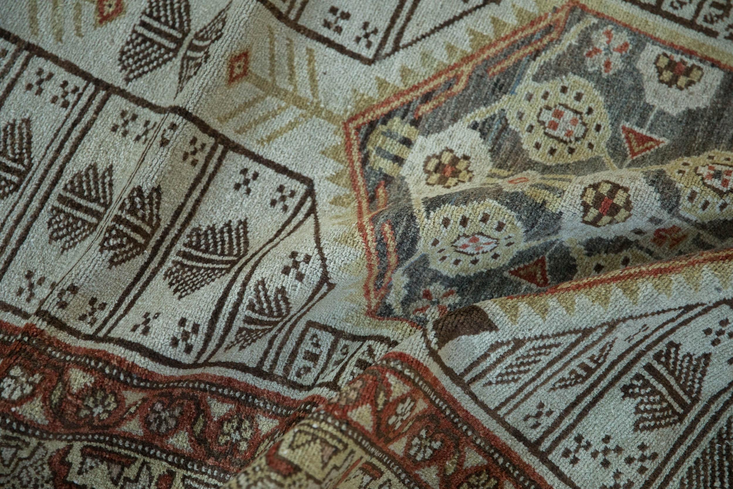 Vintage Distressed Malayer Teppich Läufer im Angebot 3