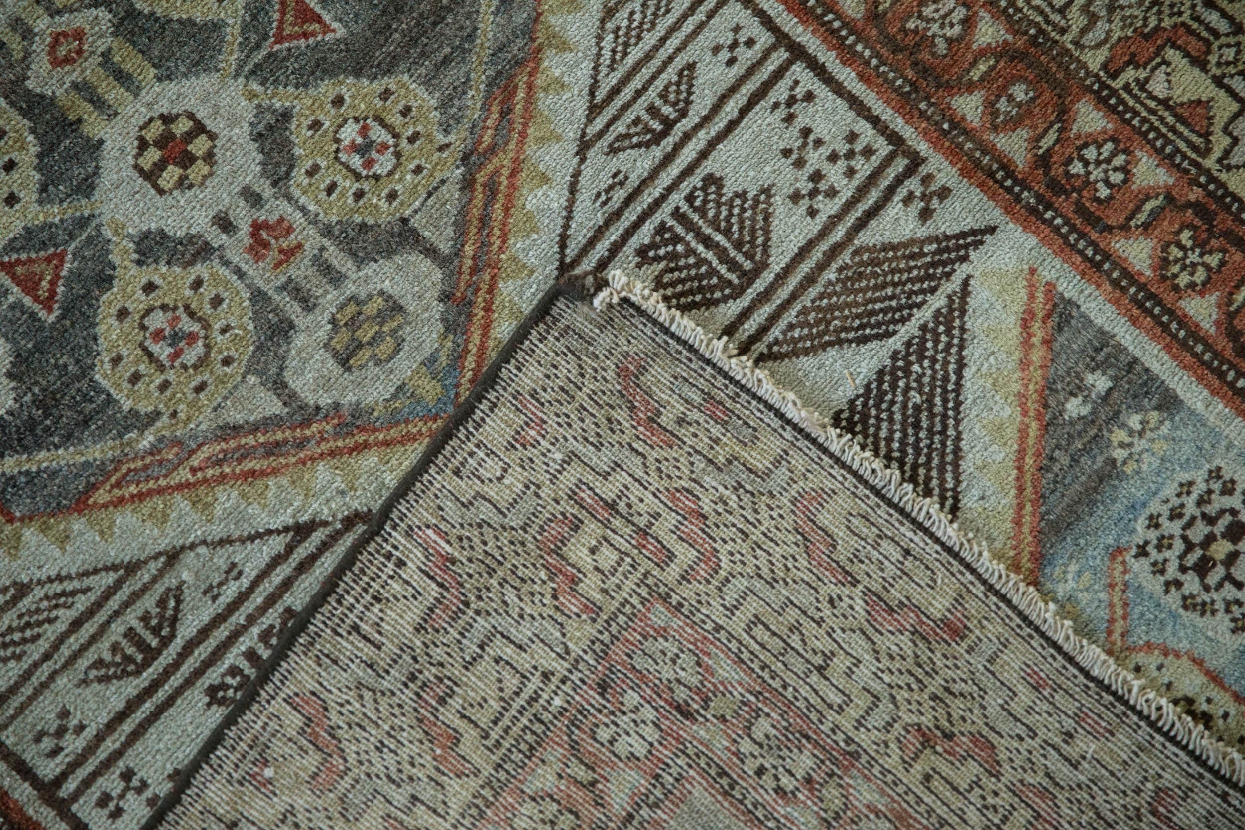 Vintage Distressed Malayer Teppich Läufer im Angebot 4