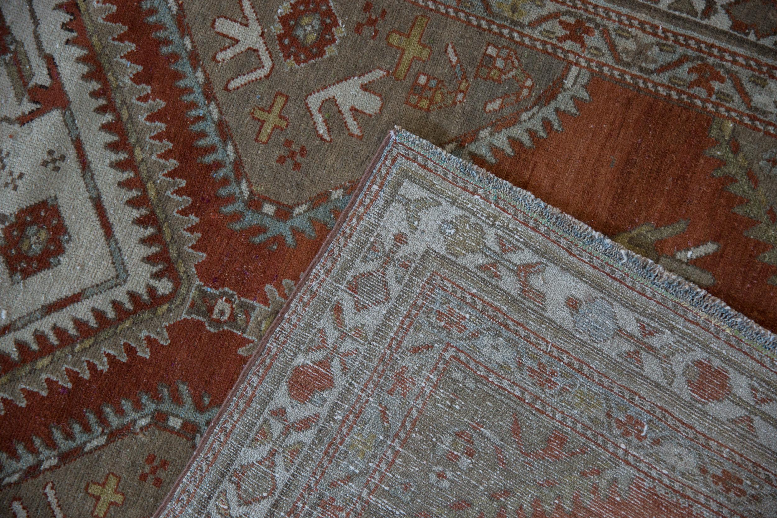 Vintage Distressed Malayer Teppich Läufer im Angebot 4