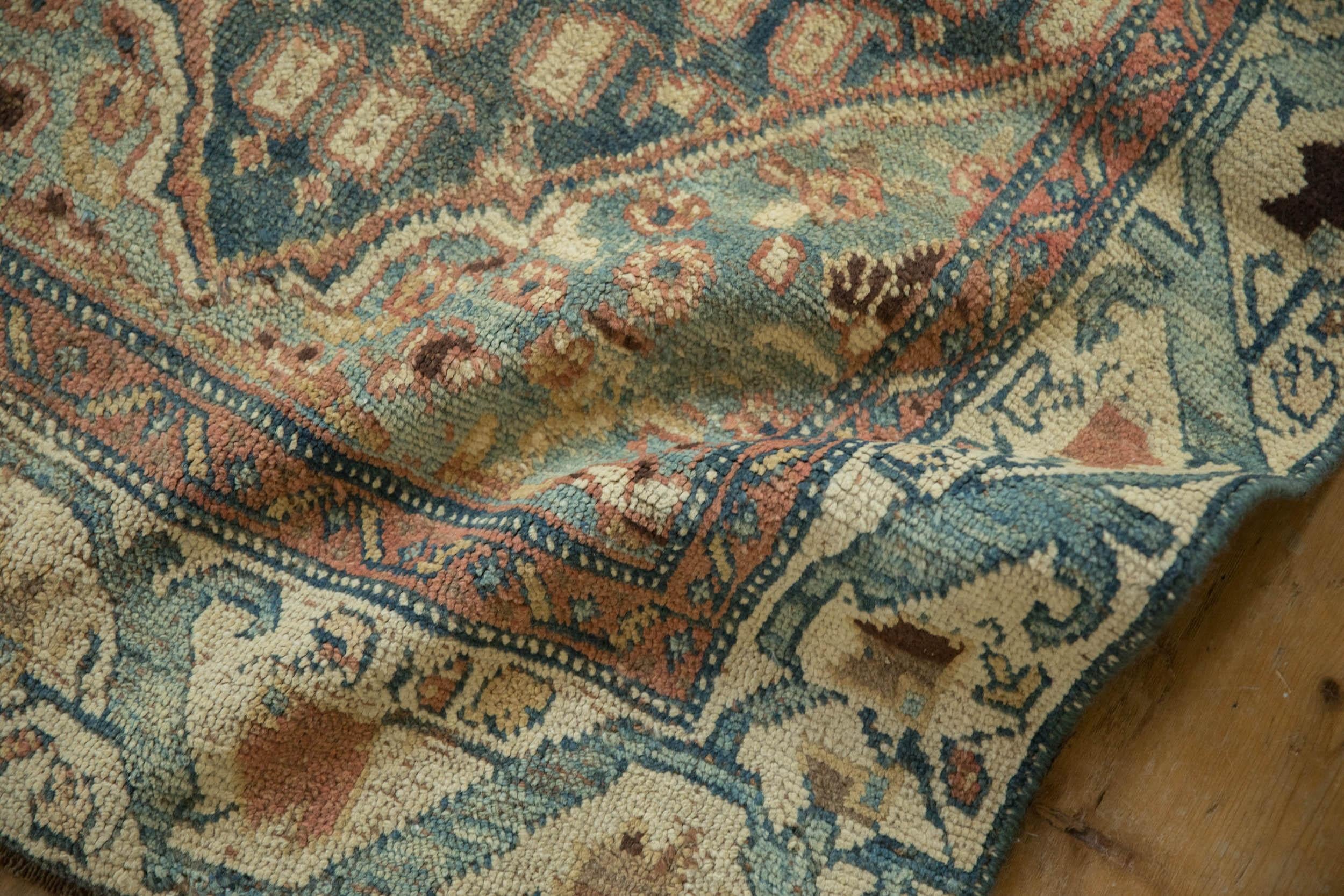 Vintage Distressed Malayer Teppich Läufer im Angebot 4