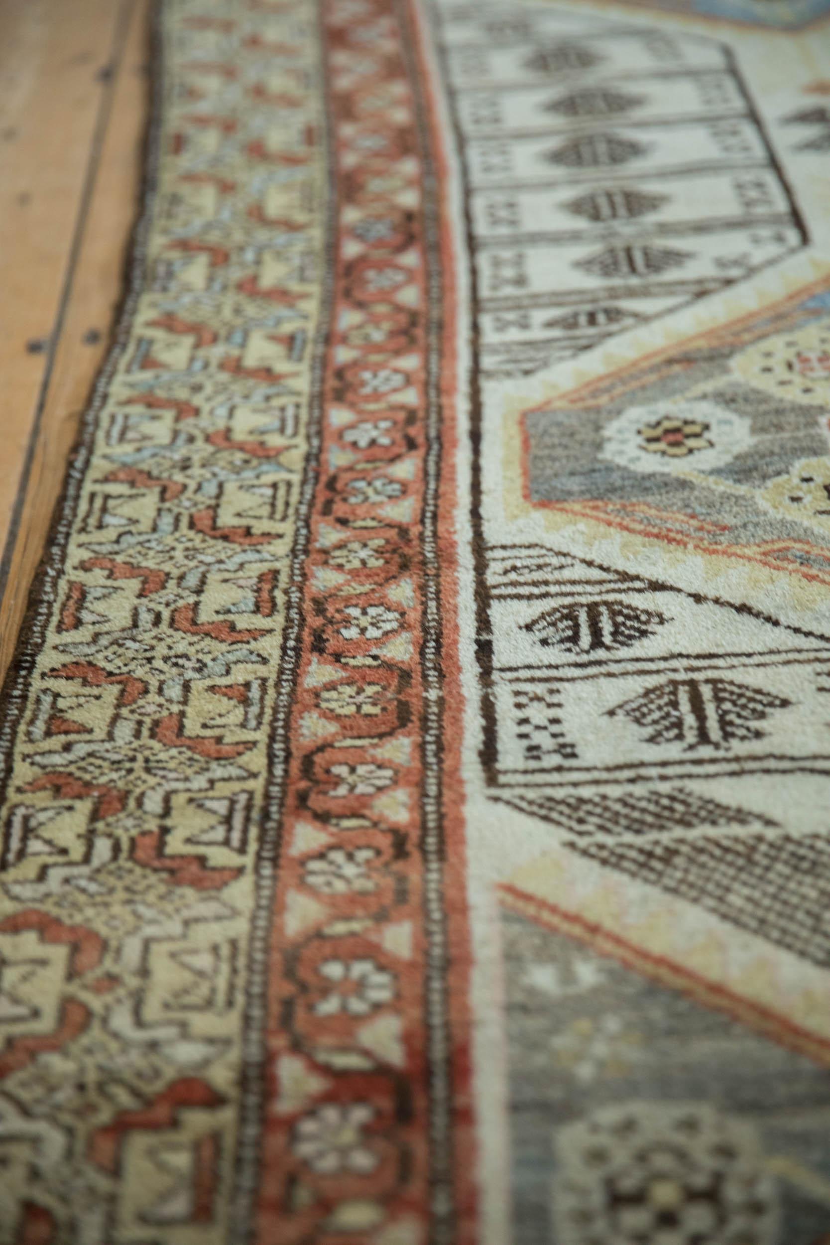 Vintage Distressed Malayer Teppich Läufer (Mitte des 20. Jahrhunderts) im Angebot