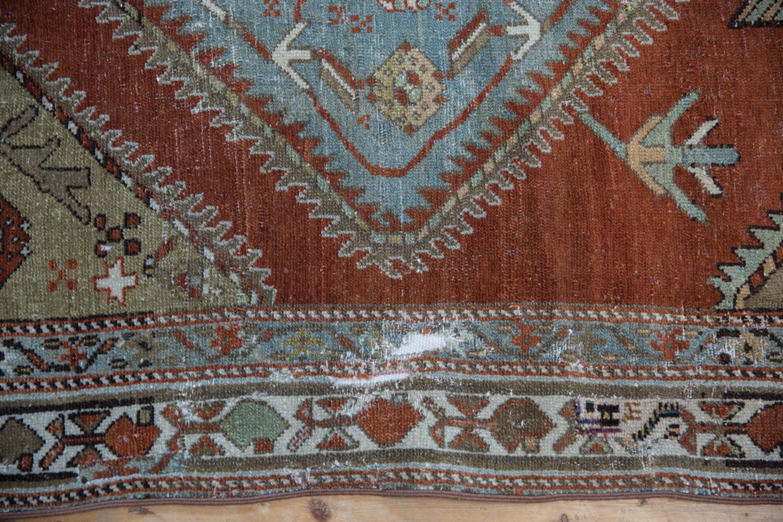 Vintage Distressed Malayer Teppich Läufer (Mitte des 20. Jahrhunderts) im Angebot