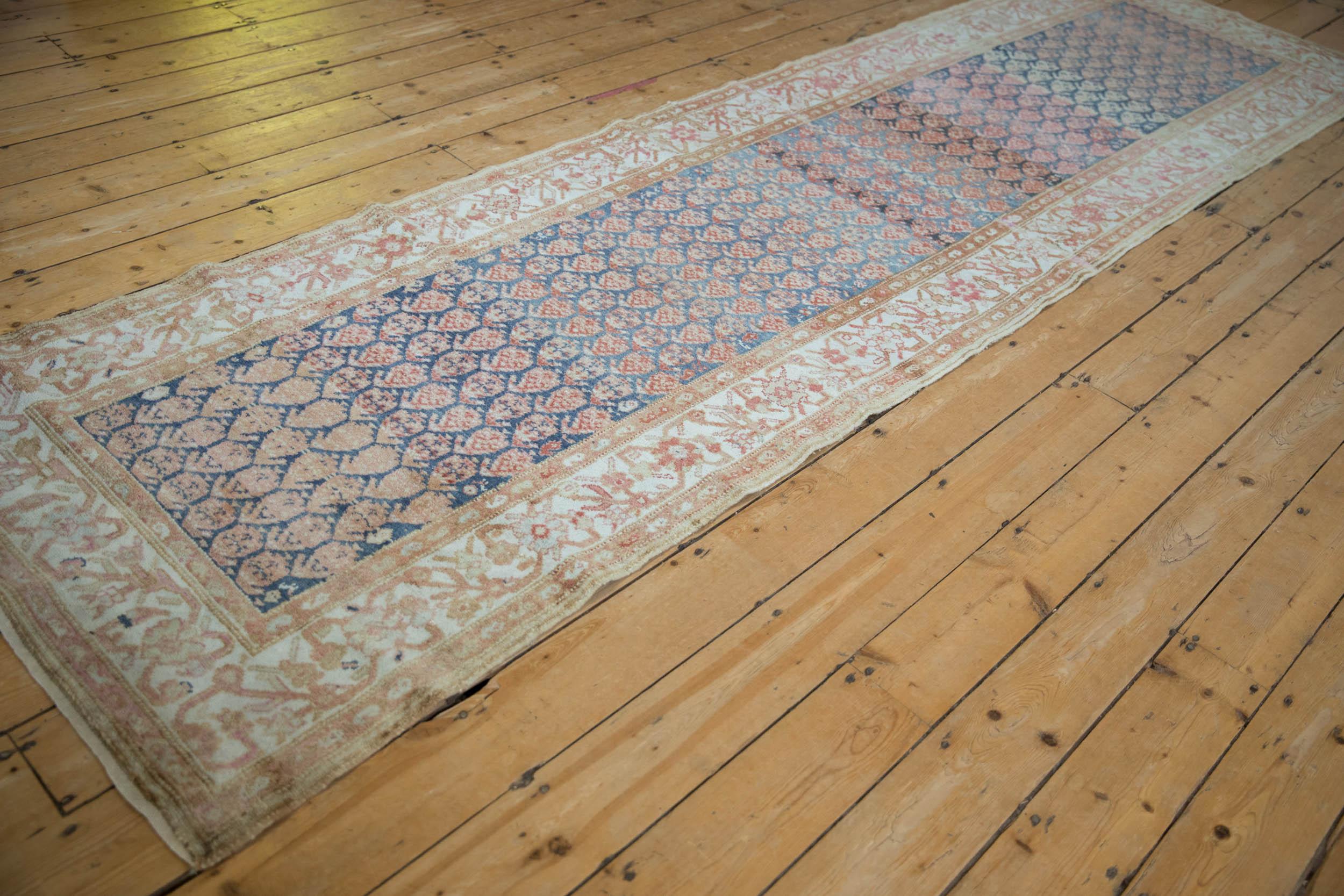 Vintage Distressed Malayer Teppich Läufer (Mitte des 20. Jahrhunderts) im Angebot