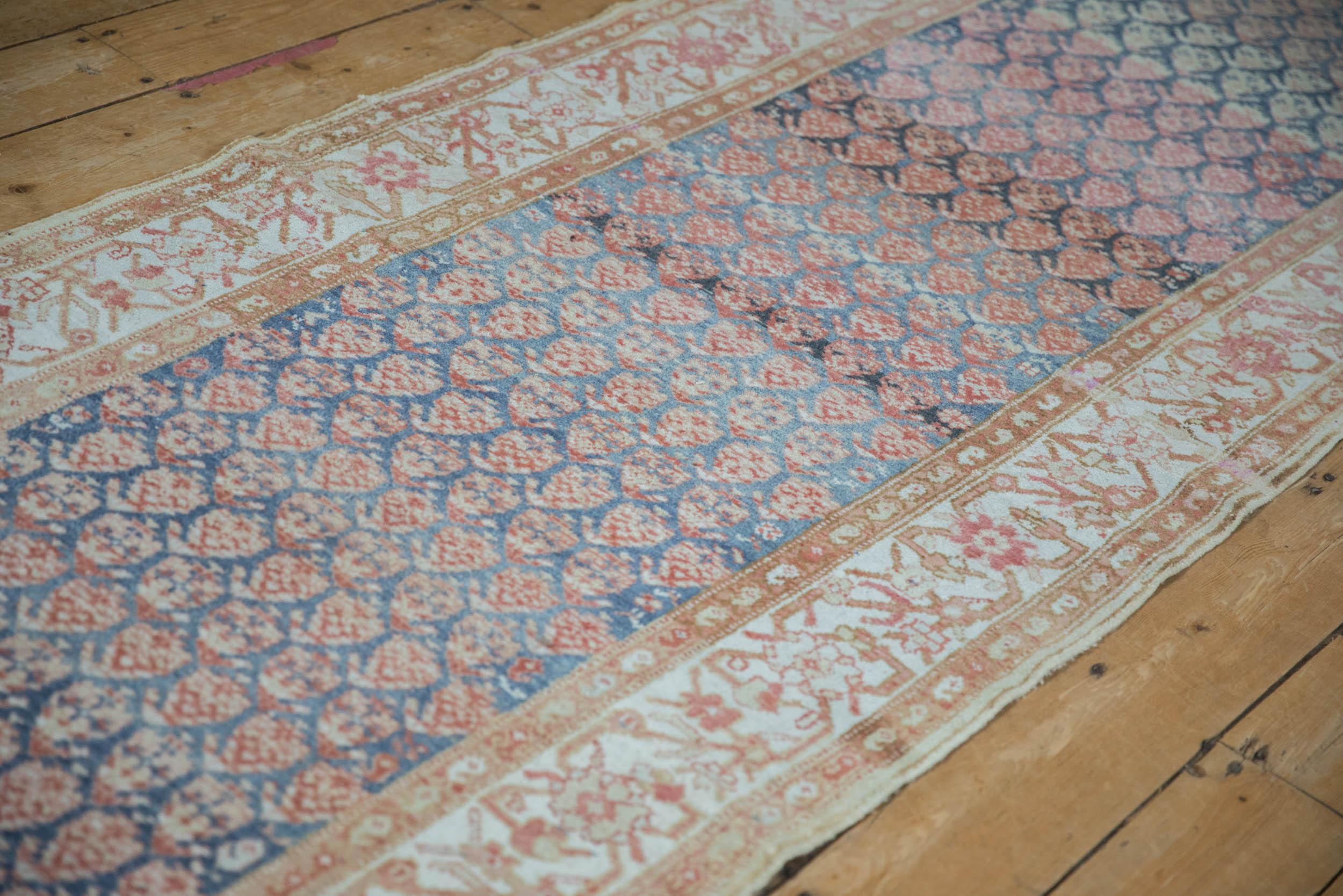 Vintage Distressed Malayer Teppich Läufer (Wolle) im Angebot