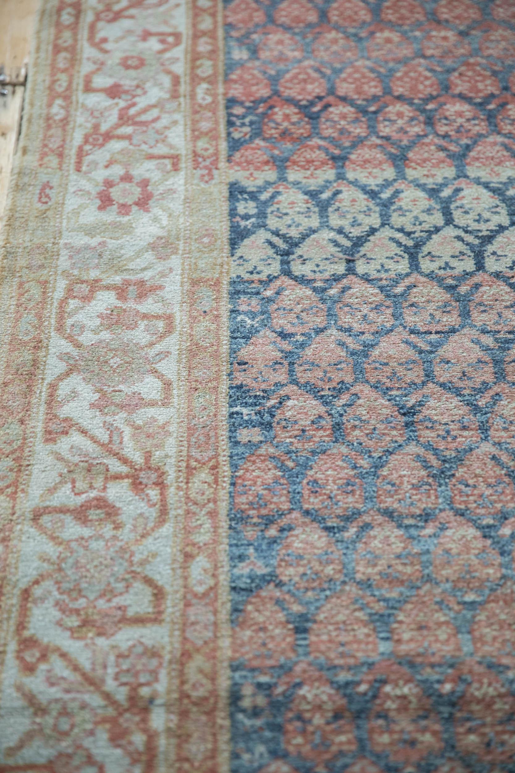 Vintage Distressed Malayer Teppich Läufer im Angebot 2