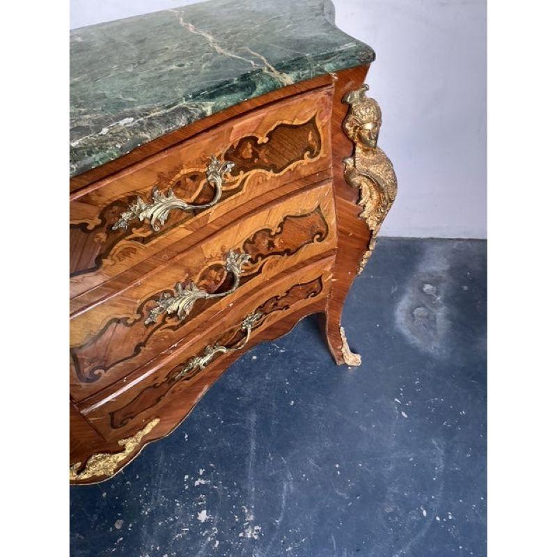 XX secolo Cassettone d'epoca con intarsio e ormolatura in vendita