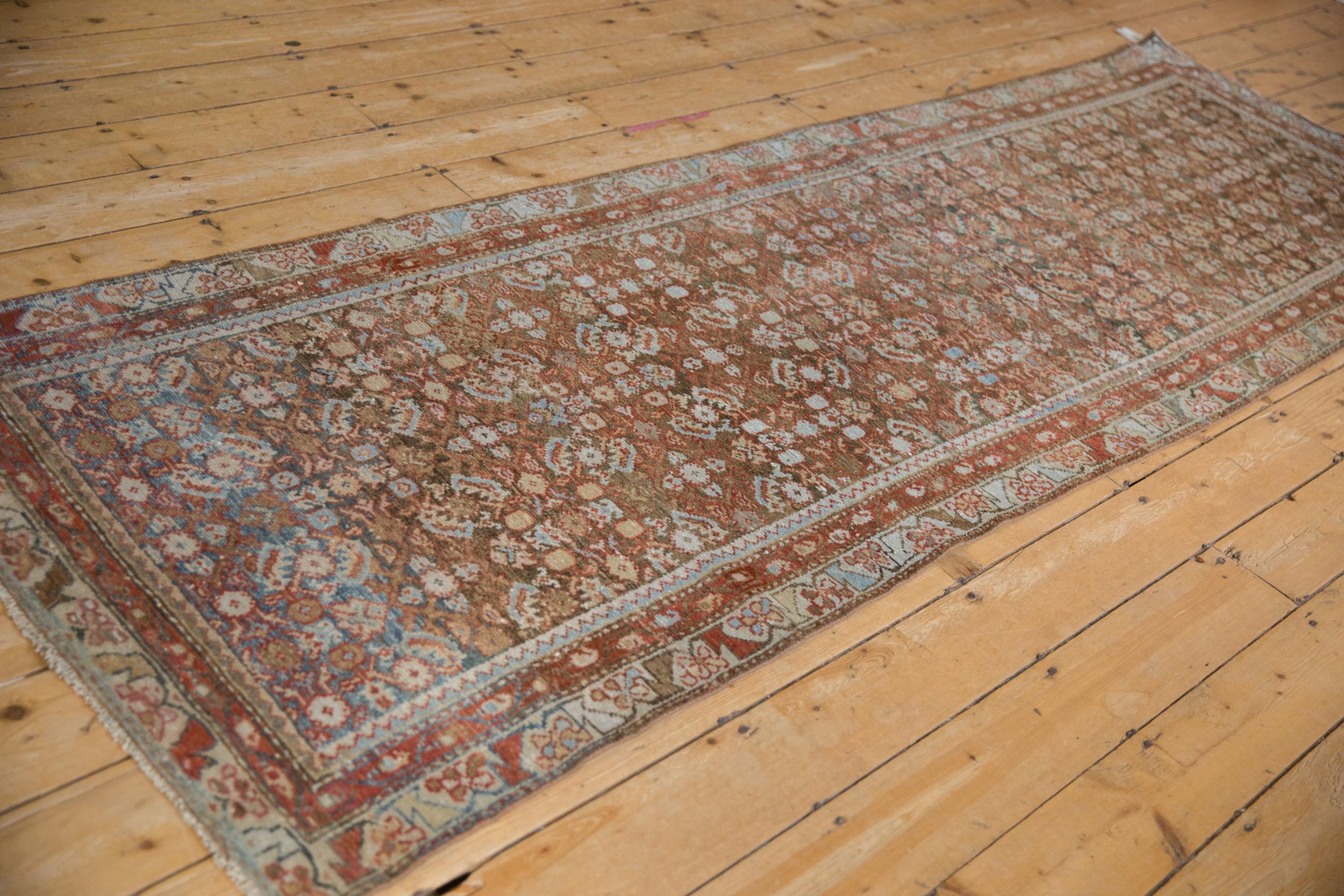 Vintage Distressed Northwest Persischer Teppich-Läufer im Used-Look im Zustand „Relativ gut“ im Angebot in Katonah, NY