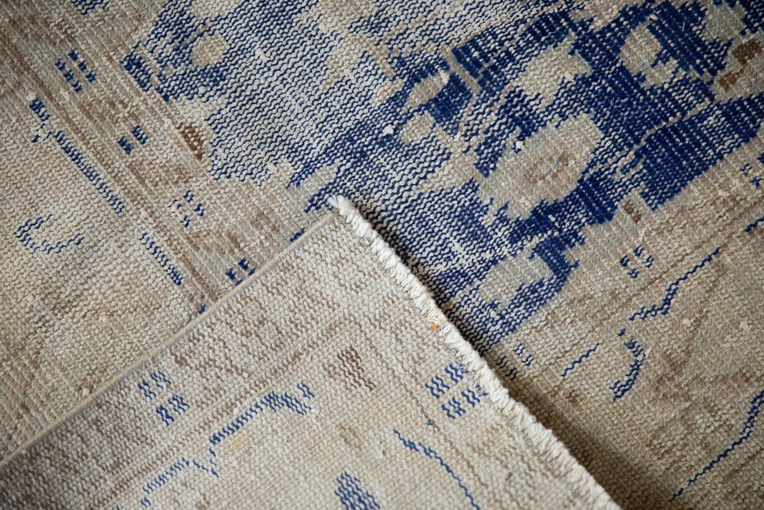 Tapis d'Oushak vintage vieilli en vente 3