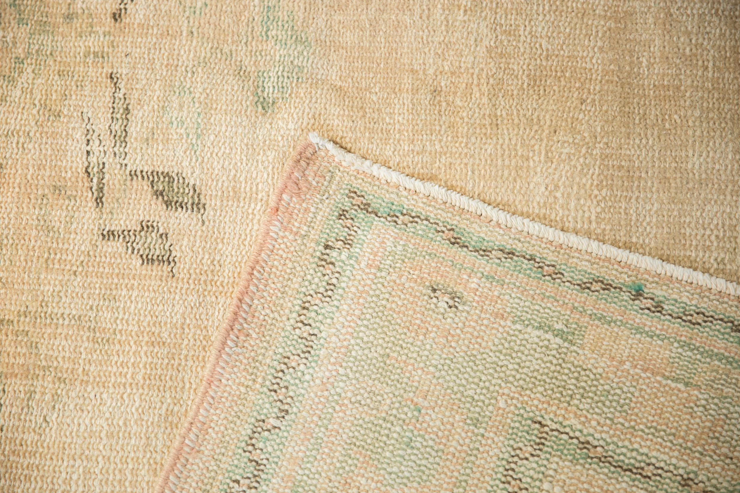 Tappeto Oushak vintage invecchiato in vendita 7