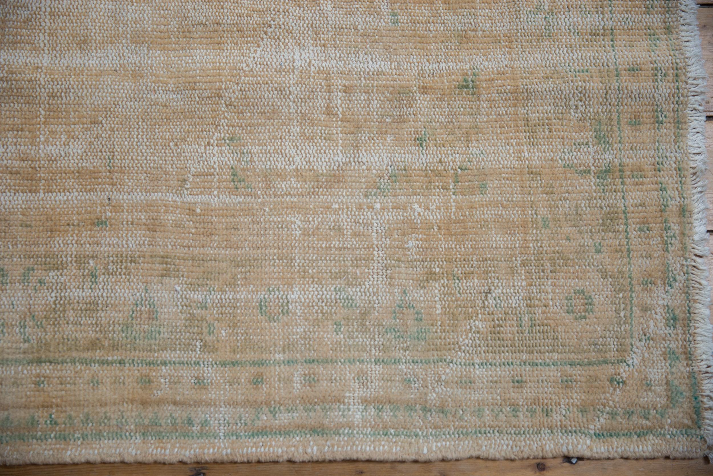 Vintage Distressed Oushak Teppich (Türkisch) im Angebot