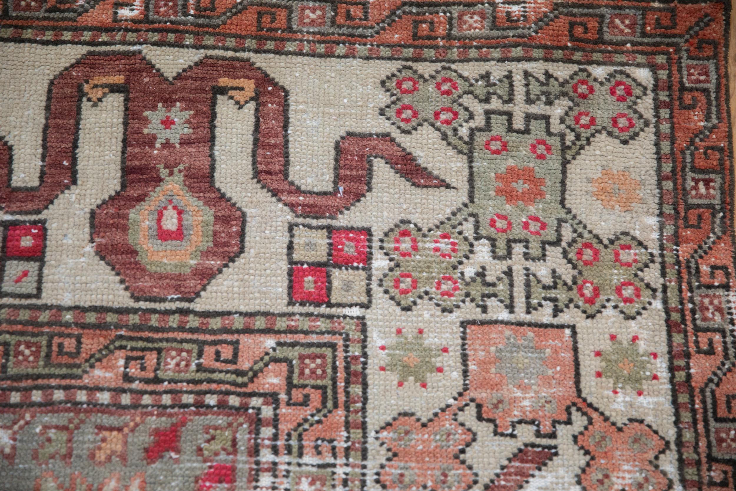 Vintage Distressed Oushak Teppich (Türkisch) im Angebot