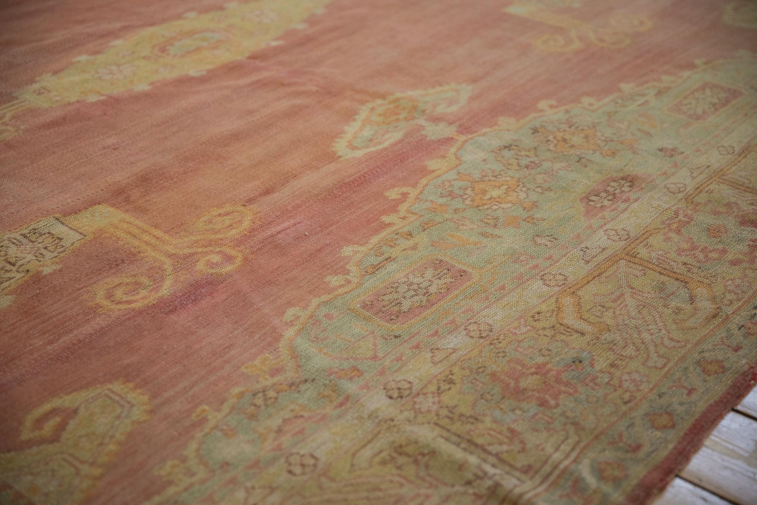 Vintage Distressed Oushak Teppich (Handgeknüpft) im Angebot