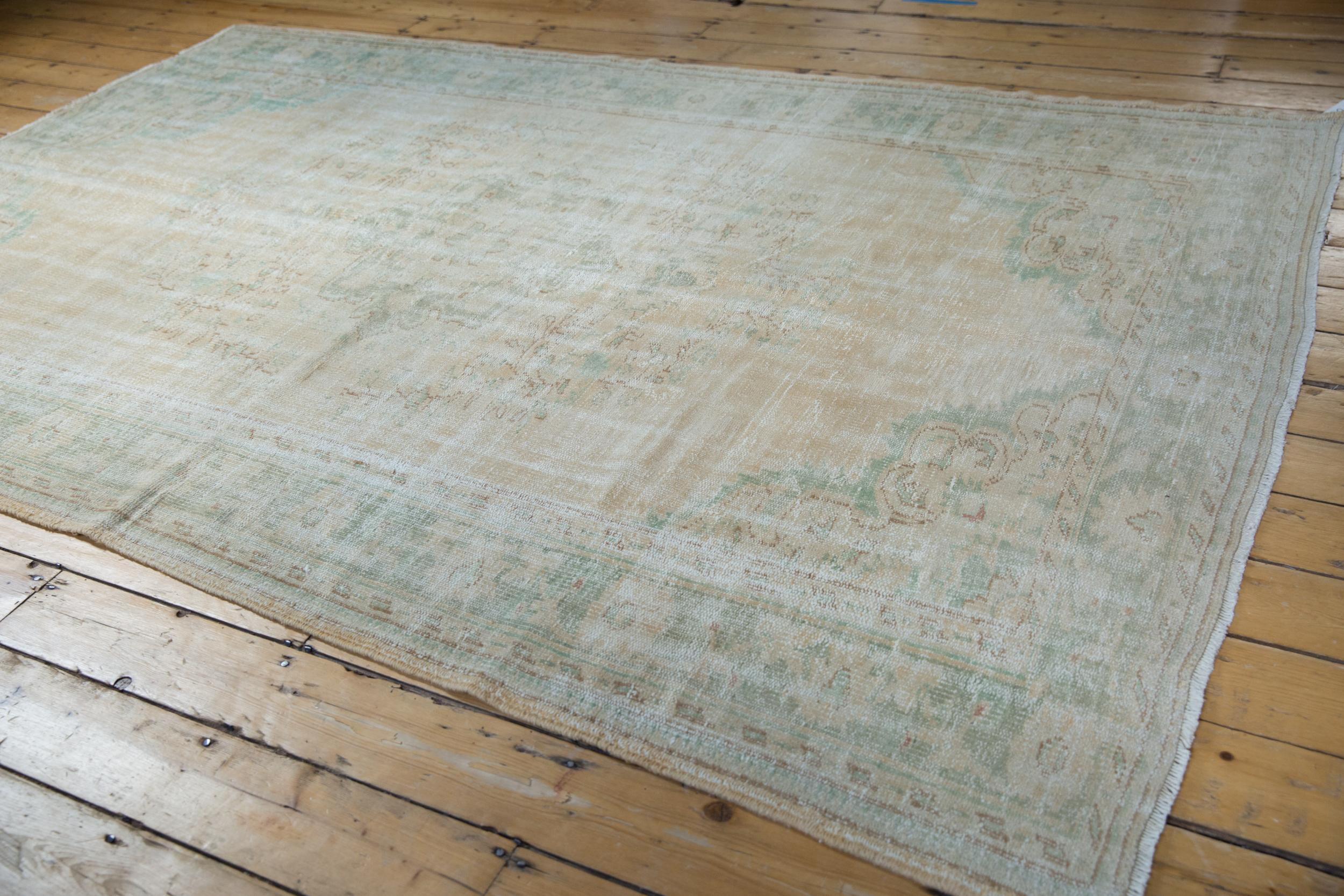 Vintage Distressed Oushak Teppich (Mitte des 20. Jahrhunderts)
