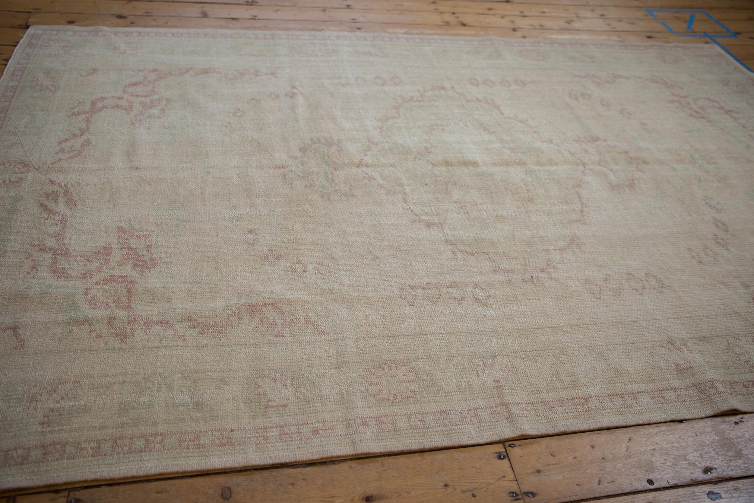 Vintage Distressed Oushak Teppich (Wolle) im Angebot