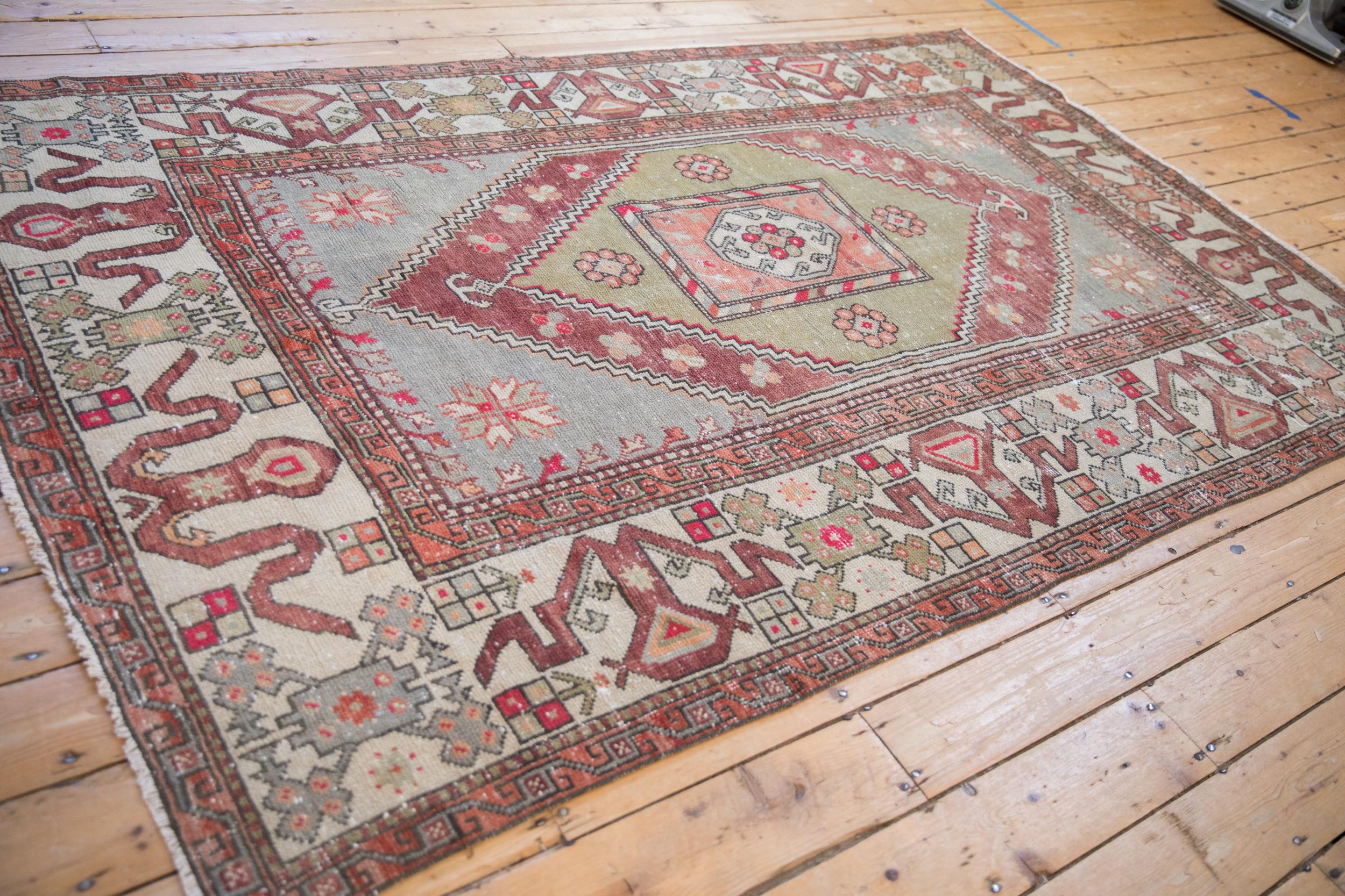 Vintage Distressed Oushak Teppich im Angebot 2