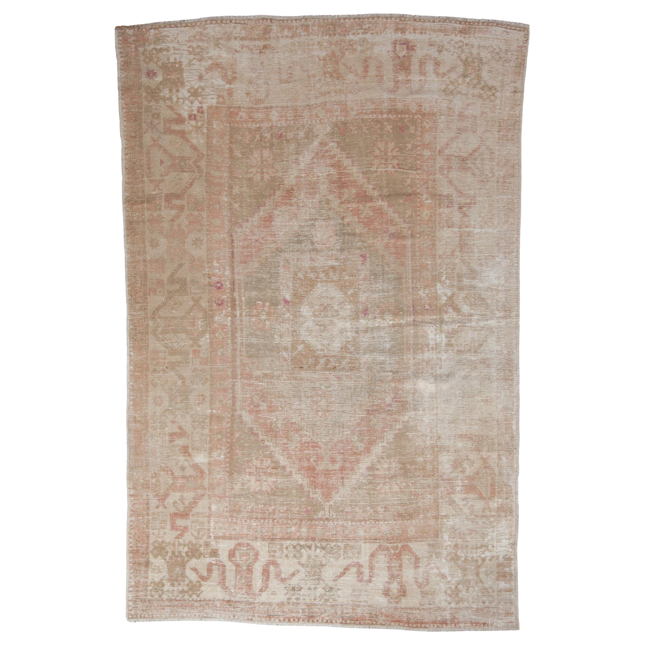 Tappeto Oushak vintage invecchiato