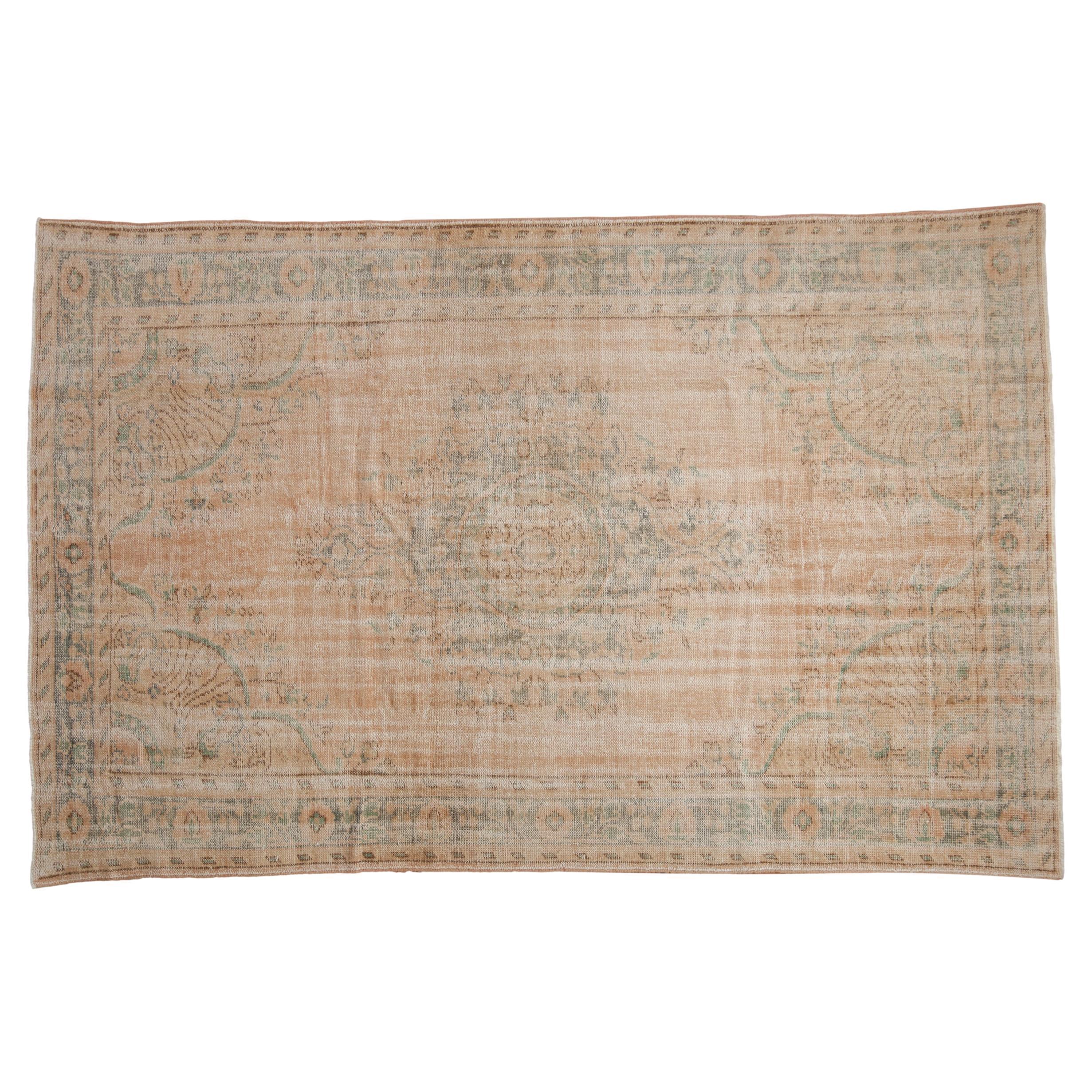 Tappeto Oushak vintage invecchiato