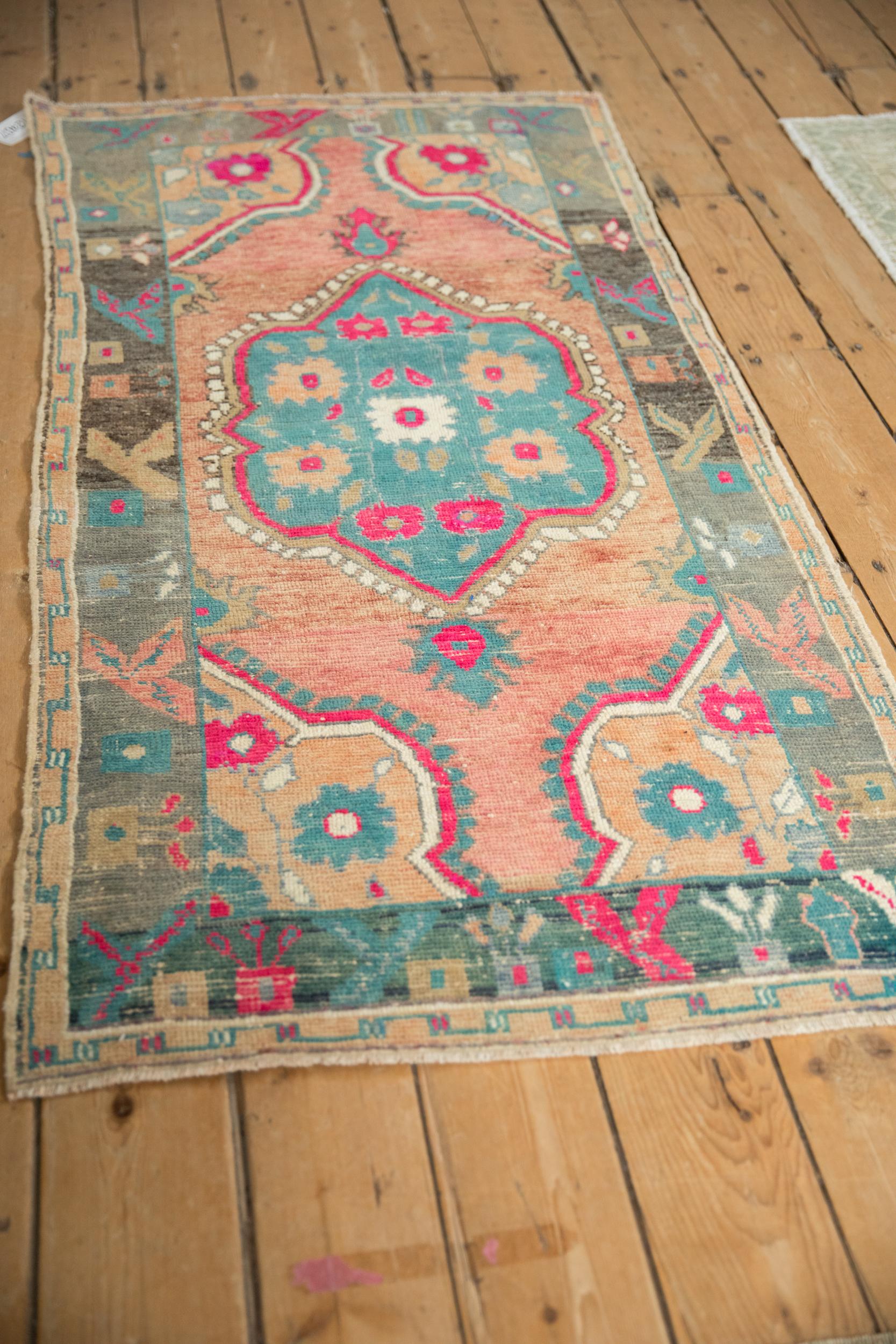 Oushak-Teppich im Used-Look im Zustand „Relativ gut“ im Angebot in Katonah, NY