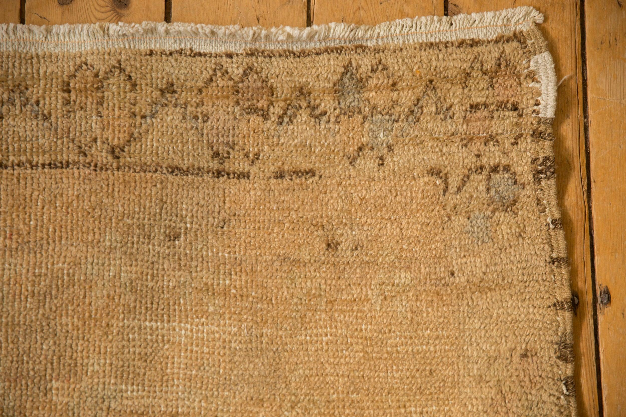 Vintage Distressed Oushak Teppich Läufer (Türkisch) im Angebot