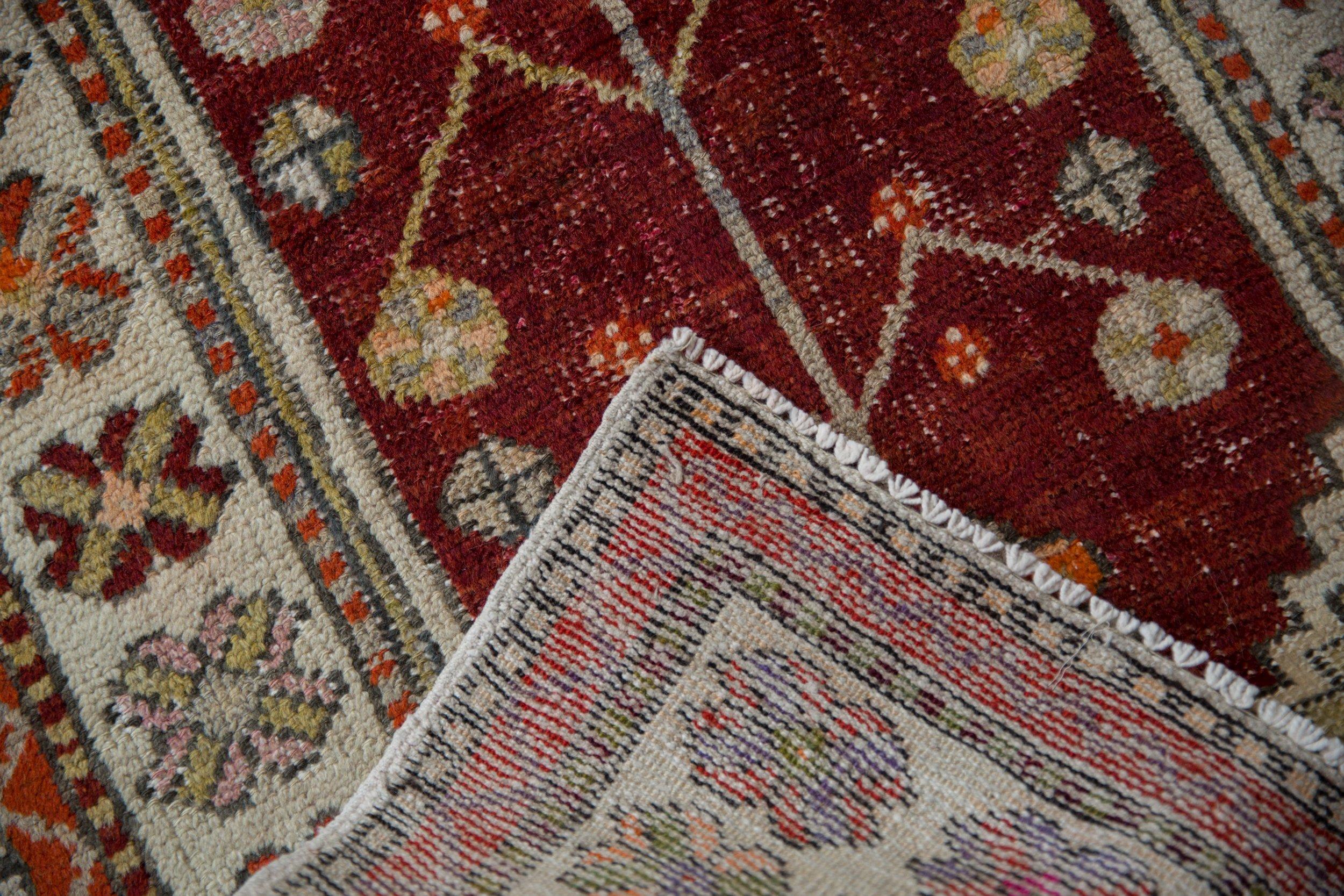 Turco Vintage Distressed Oushak Rug Runner in vendita