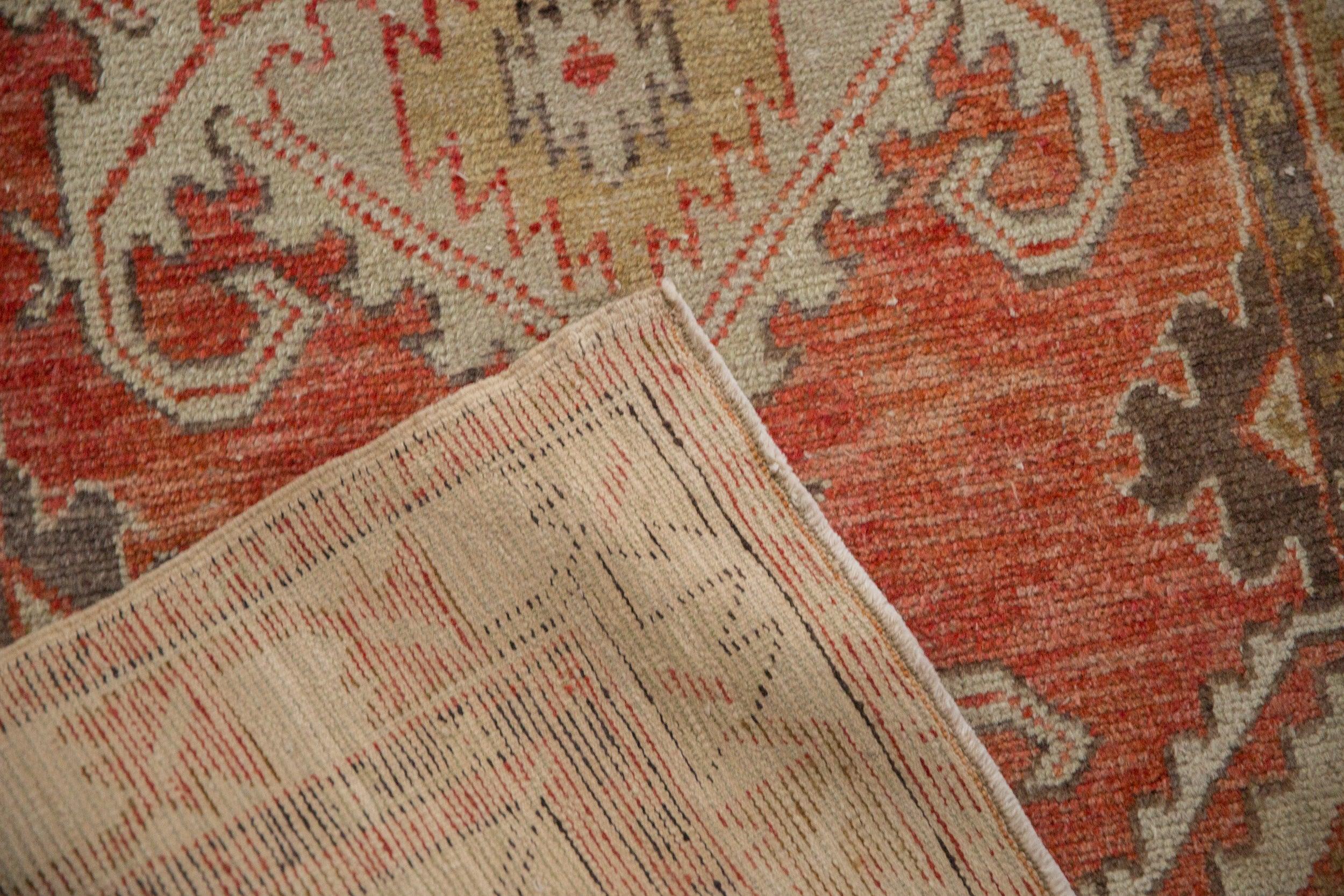 Turco Vintage Distressed Oushak Rug Runner in vendita